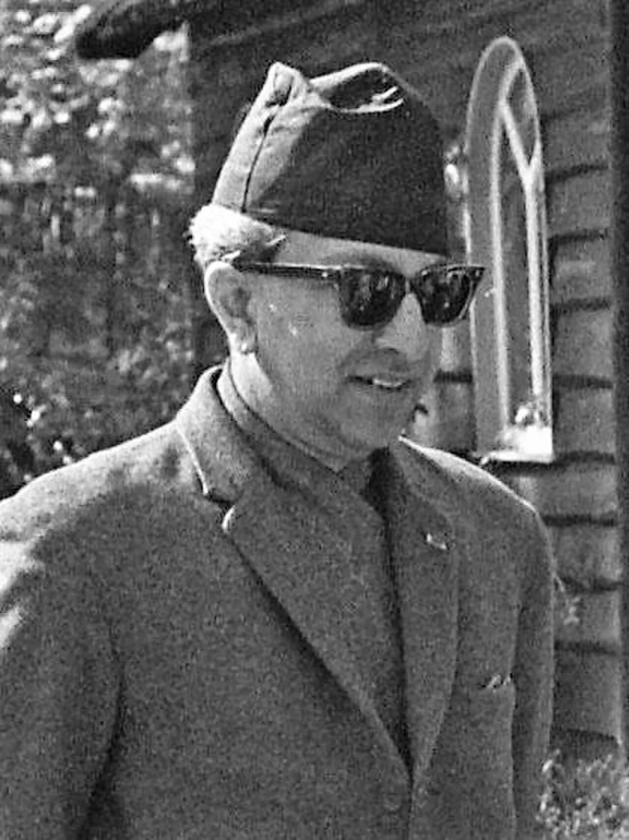 Portrait of Mahendra (1920–1972) – memorial page
