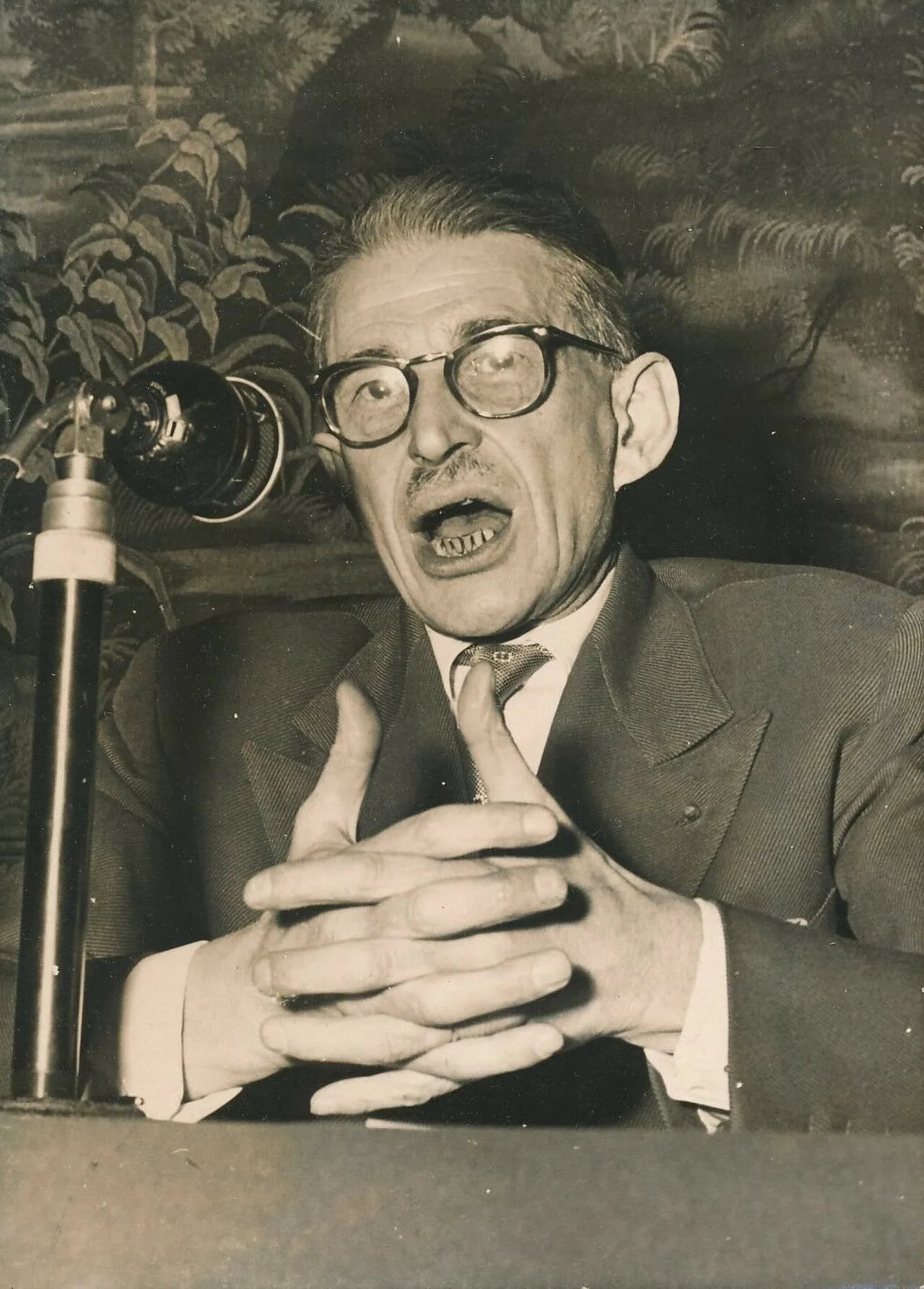 Portrait of Henri Longchambon (1896–1969) – memorial page