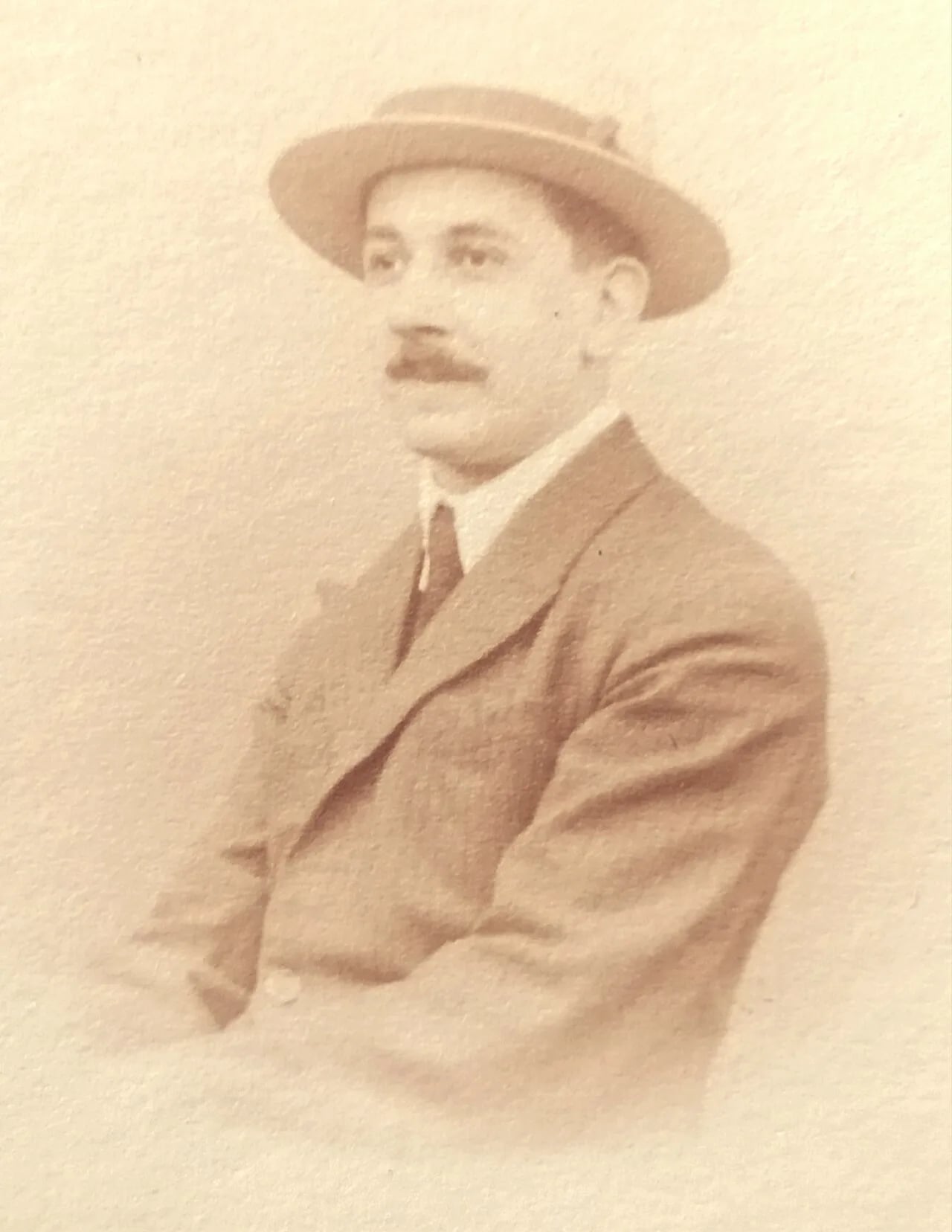 Portrait of Henri Nouvion (1900–1982) – memorial page