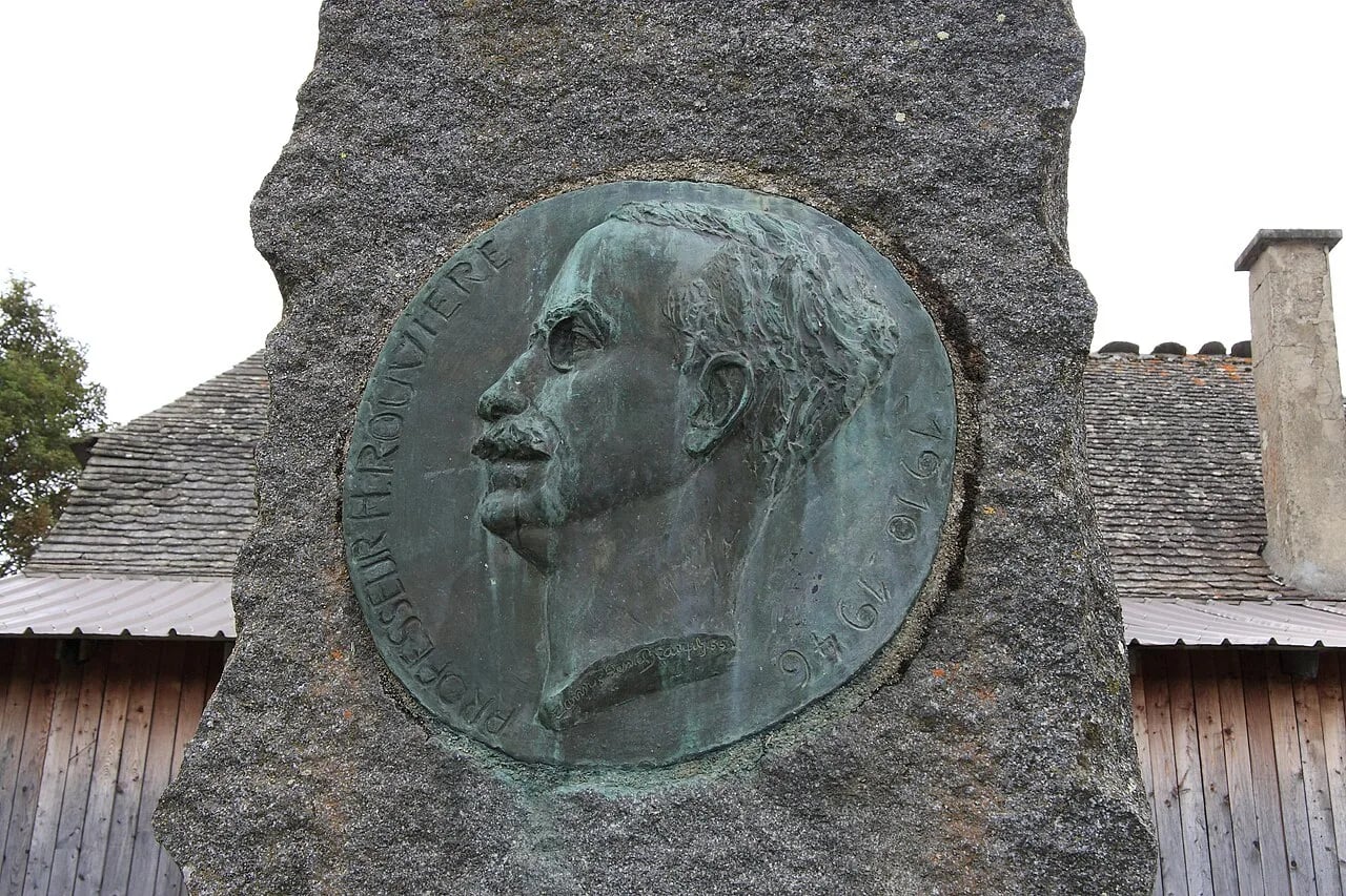 Portrait of Henri Rouvière (1876–1958) – memorial page