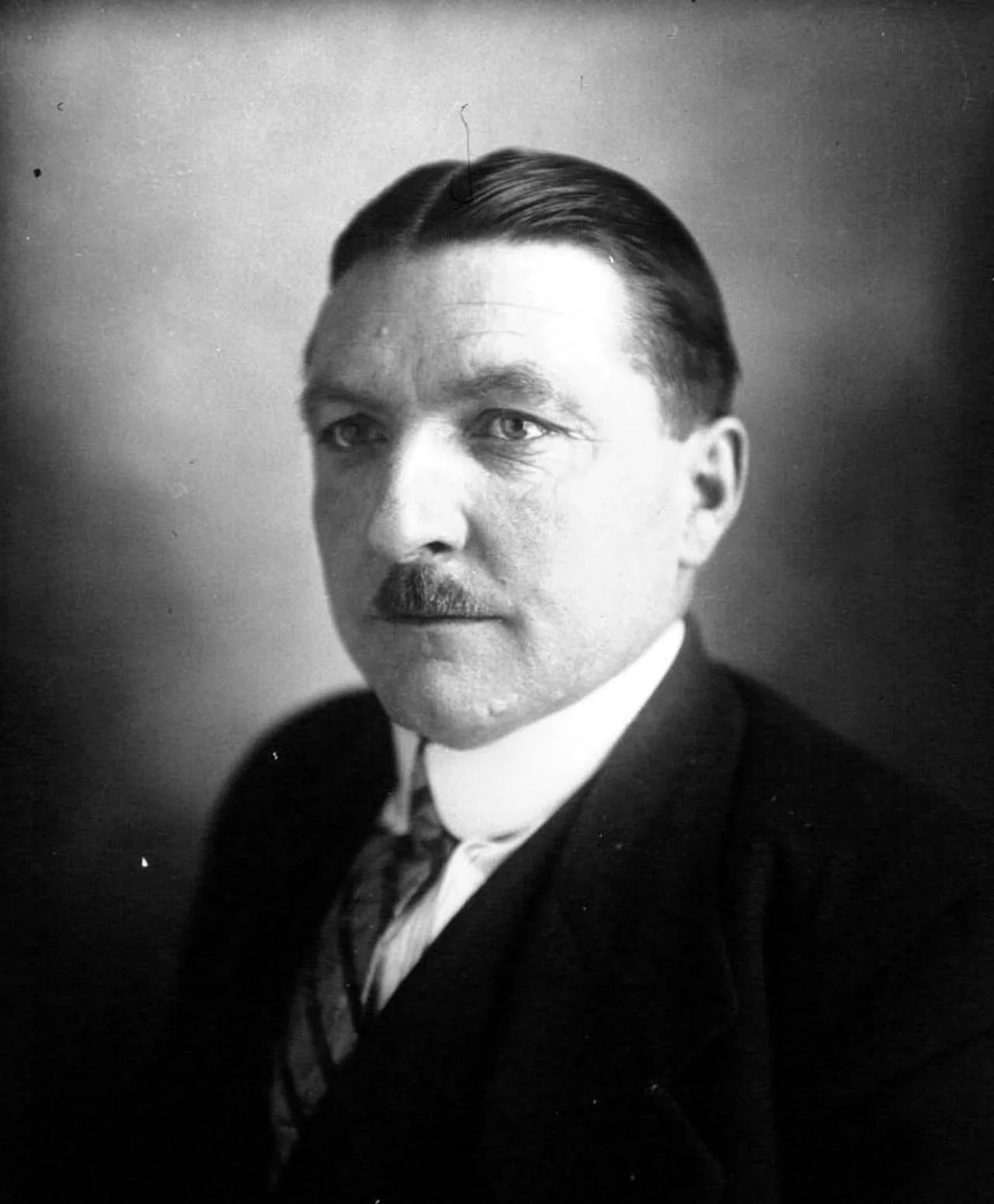 Portrait of Henri Joseph Triballet (1884–1946) – memorial page