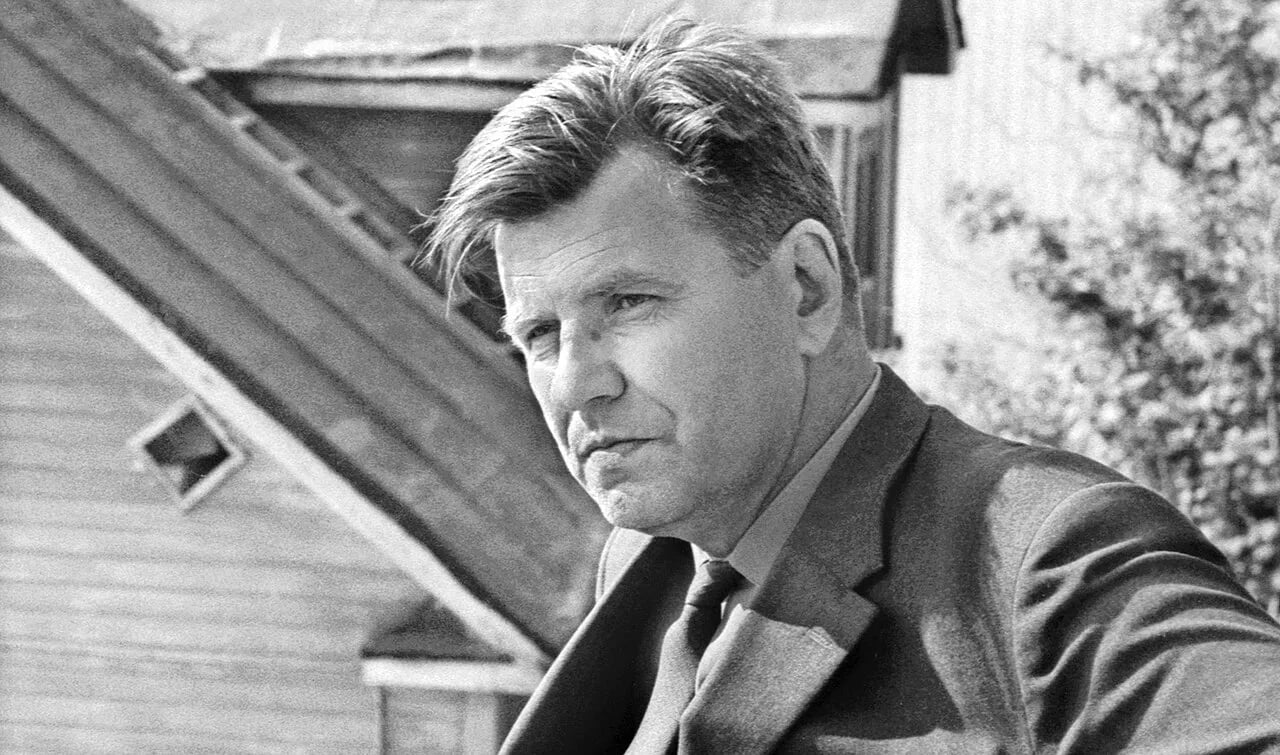 Portrait of Lauri Viita (1916–1965) – memorial page