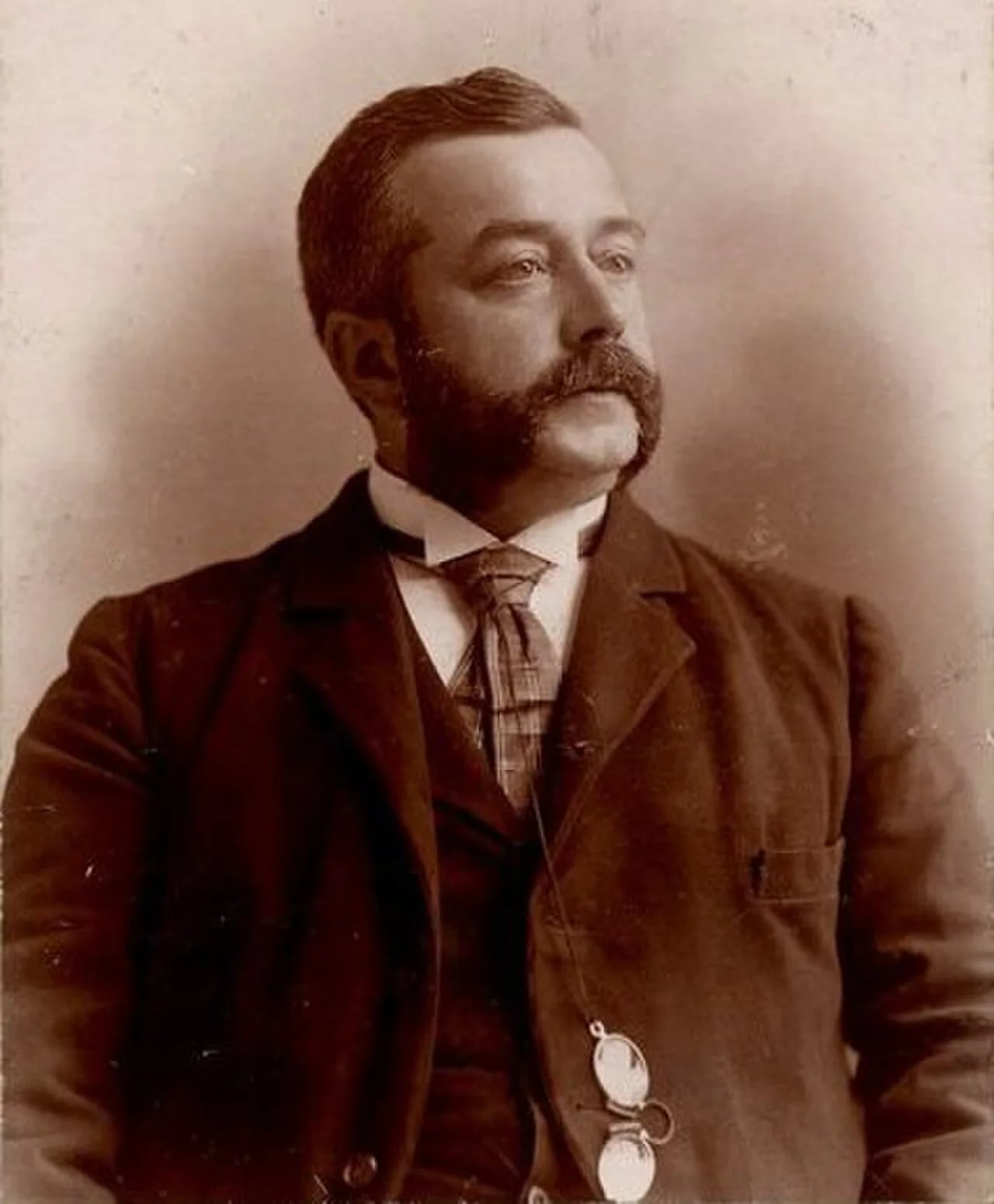 Portrait of Honoré Julien Jean Baptiste Chouinard (1850–1928) – memorial page