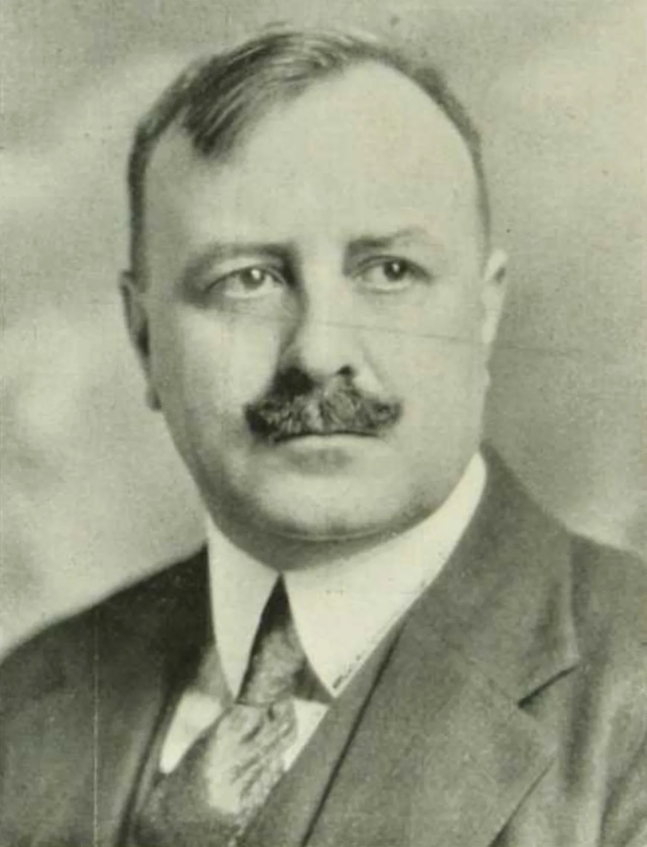 Porträt von Honoré Mercier Jr. (1875–1937) – Gedenkseite