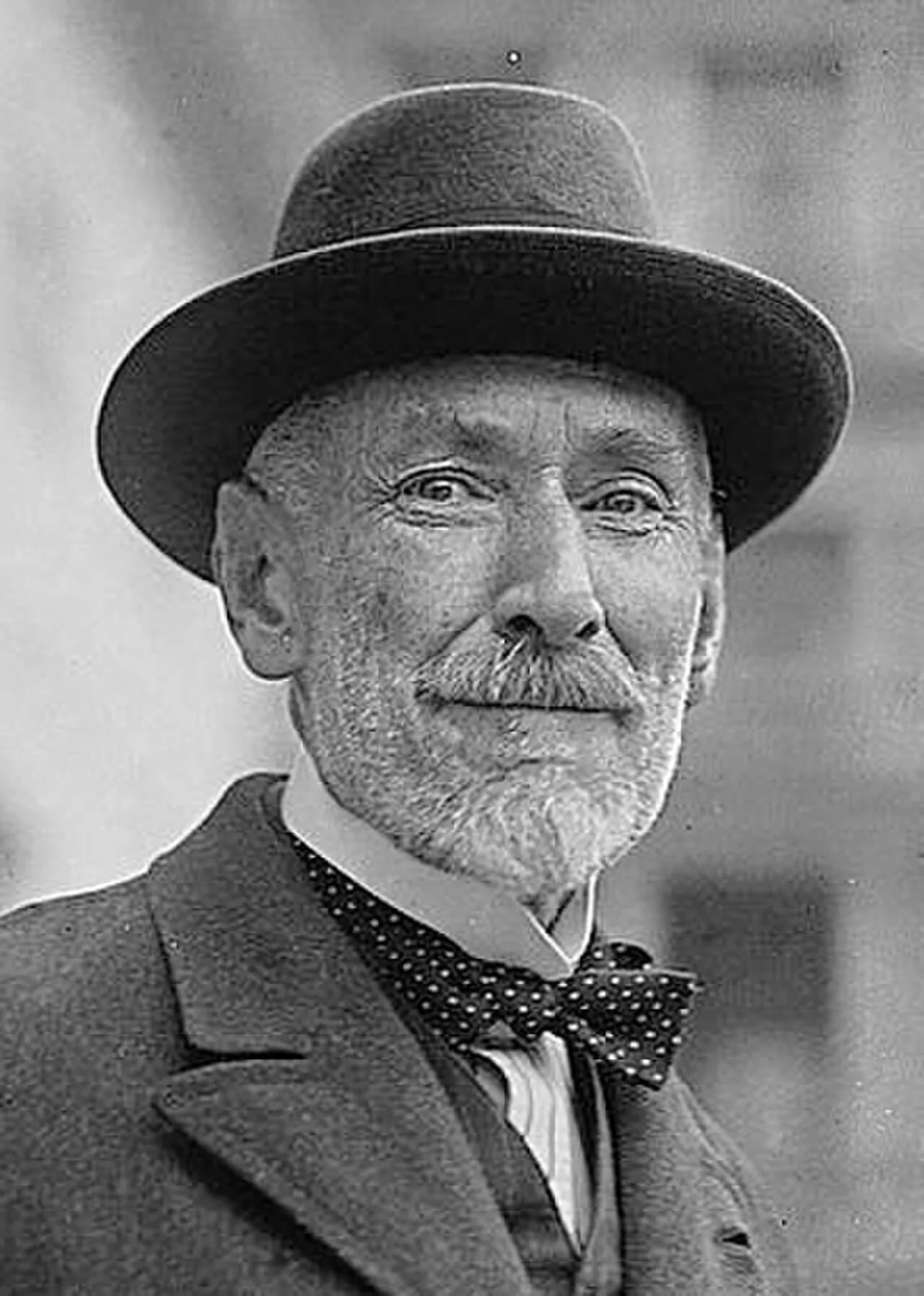 Portrait of Horace Plunkett (1854–1932) – memorial page