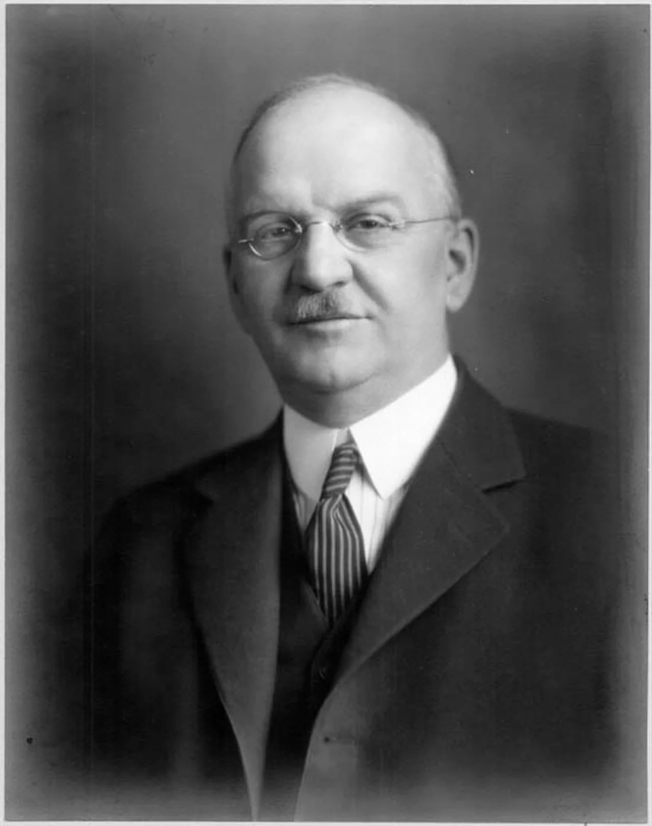 Portrait of Howard Ferguson (1870–1946) – memorial page