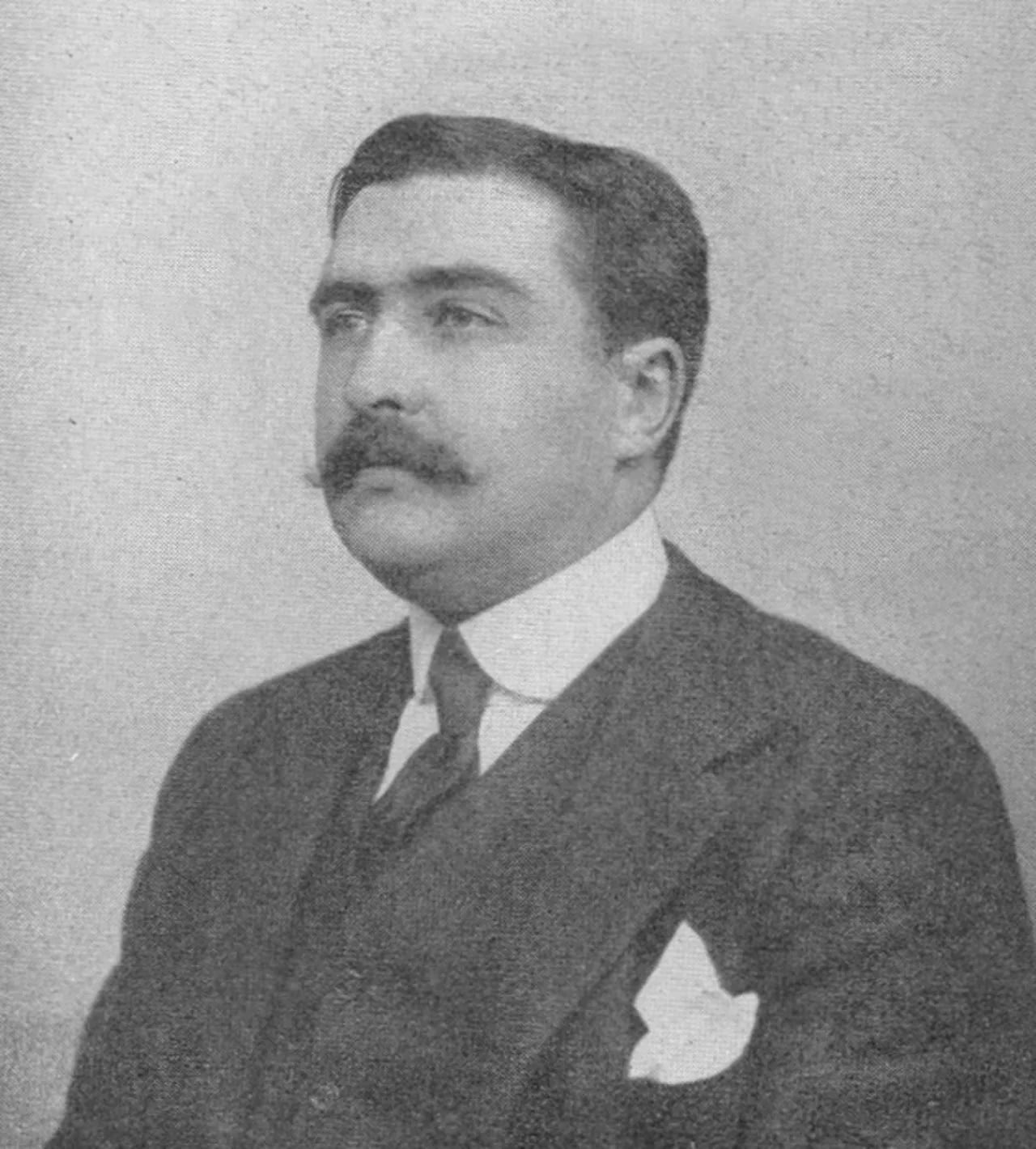 Portrait of Hubert de Montaigu (1877–1959) – memorial page