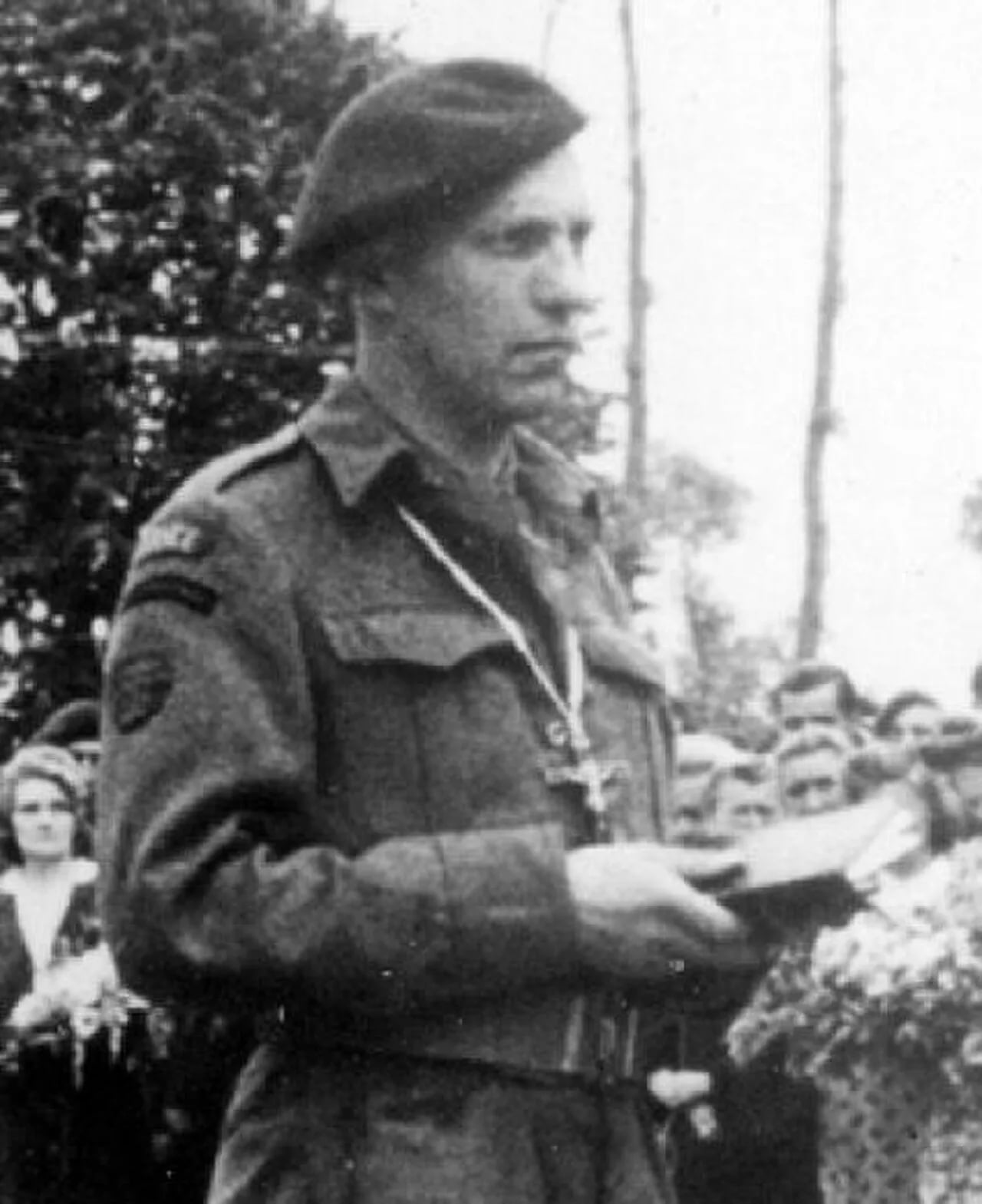 Porträt von René de Naurois (1906–2006) – Gedenkseite