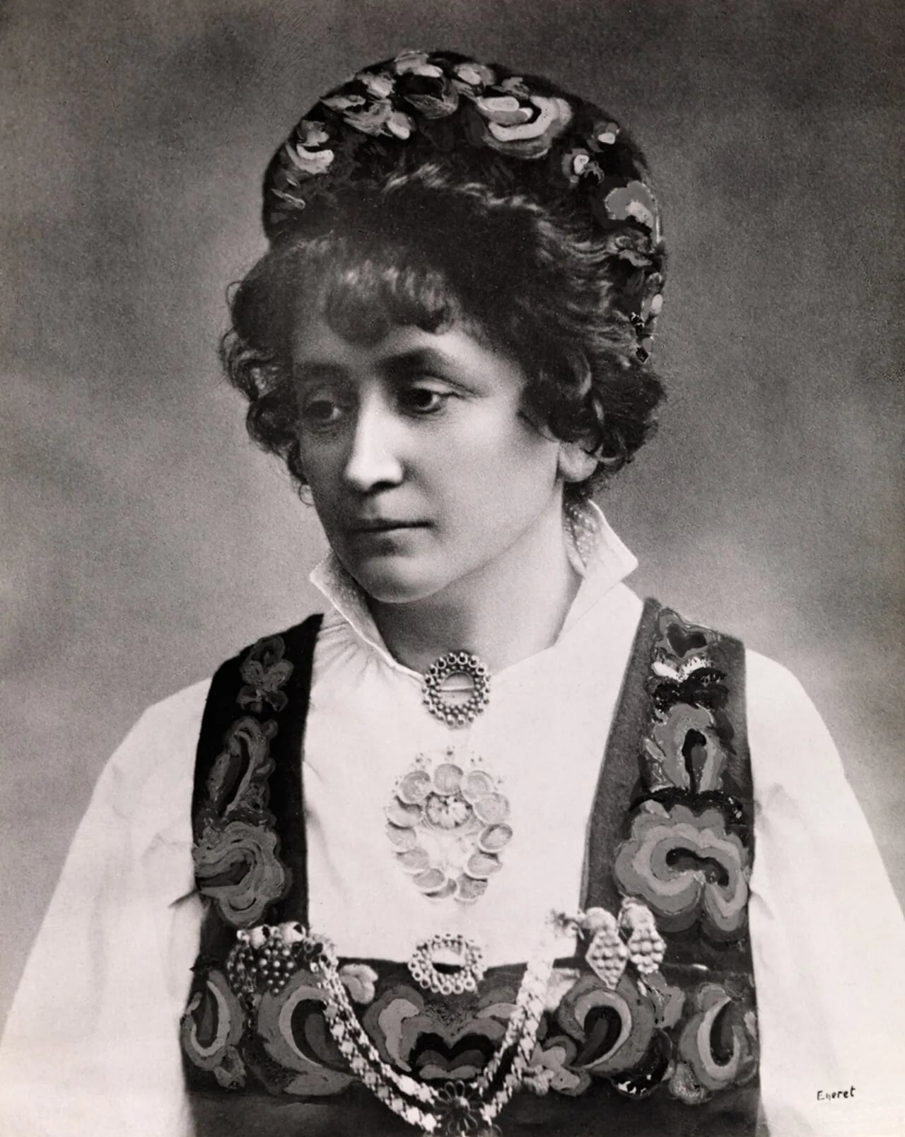 Portrait of Hulda Garborg (1862–1934) – memorial page