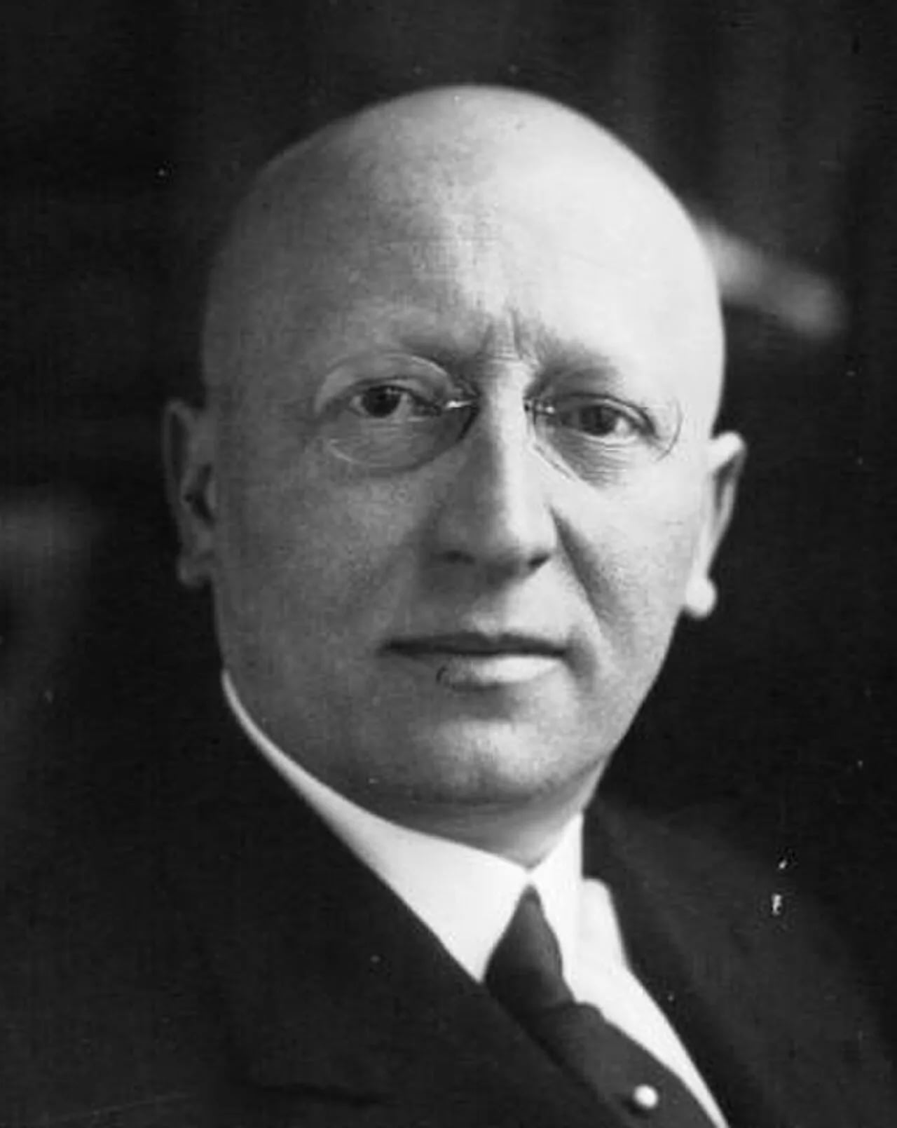 Portrait of Humbert Ricolfi (1886–1959) – memorial page