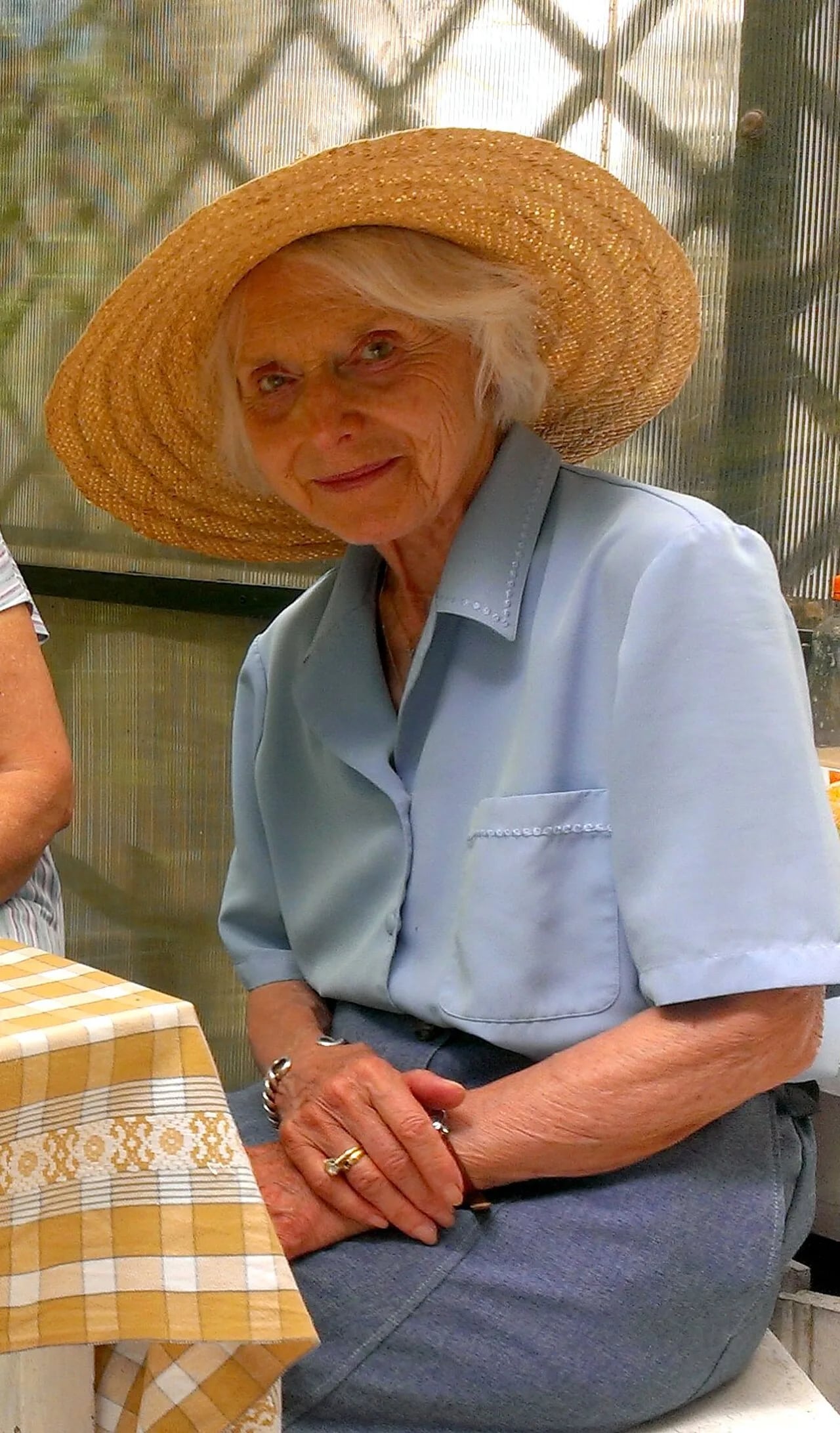 Portrait of Hélène Péras (1924–2018) – memorial page