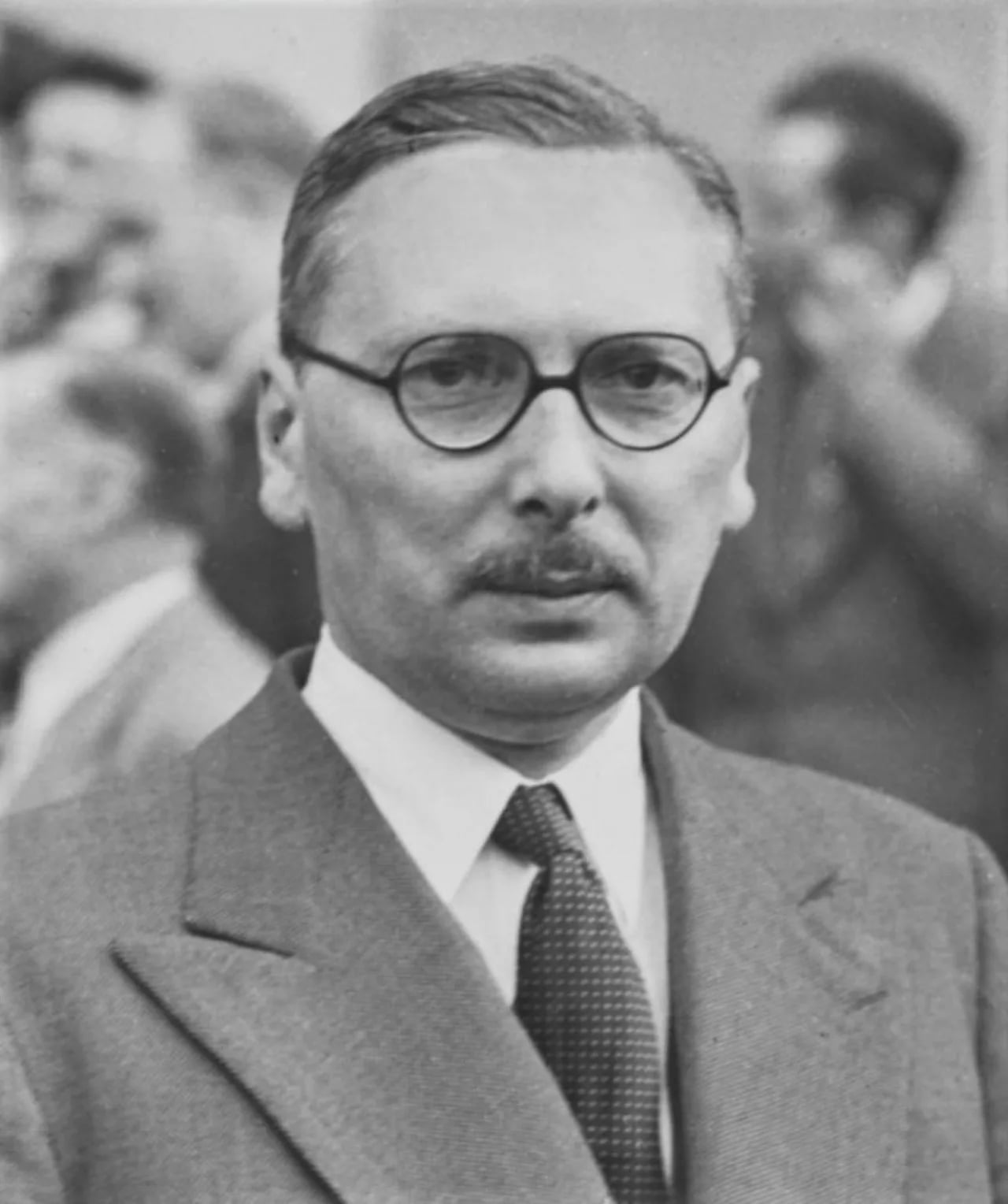 Porträt von René Pleven (1901–1993) – Gedenkseite