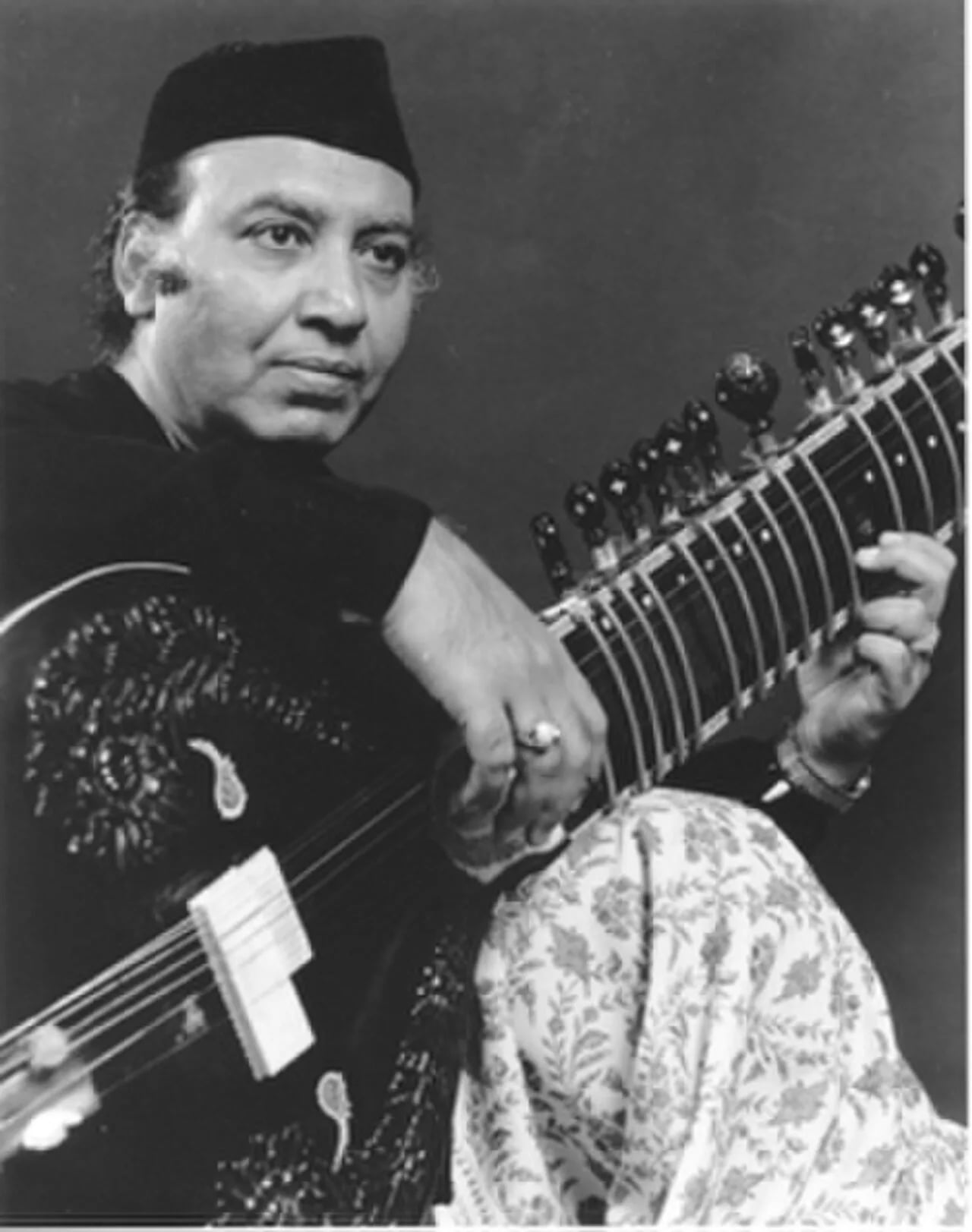 Portrait of Imrat Khan (1935–2018) – memorial page