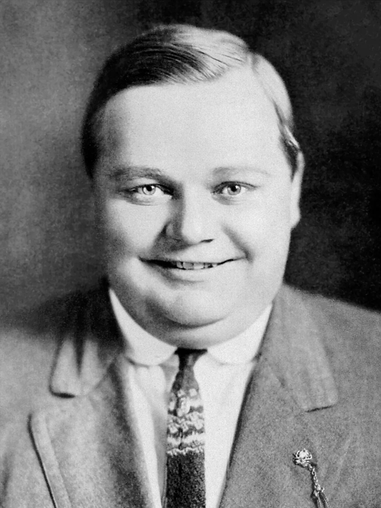 Portrait of Roscoe Arbuckle (1887–1933) – memorial page