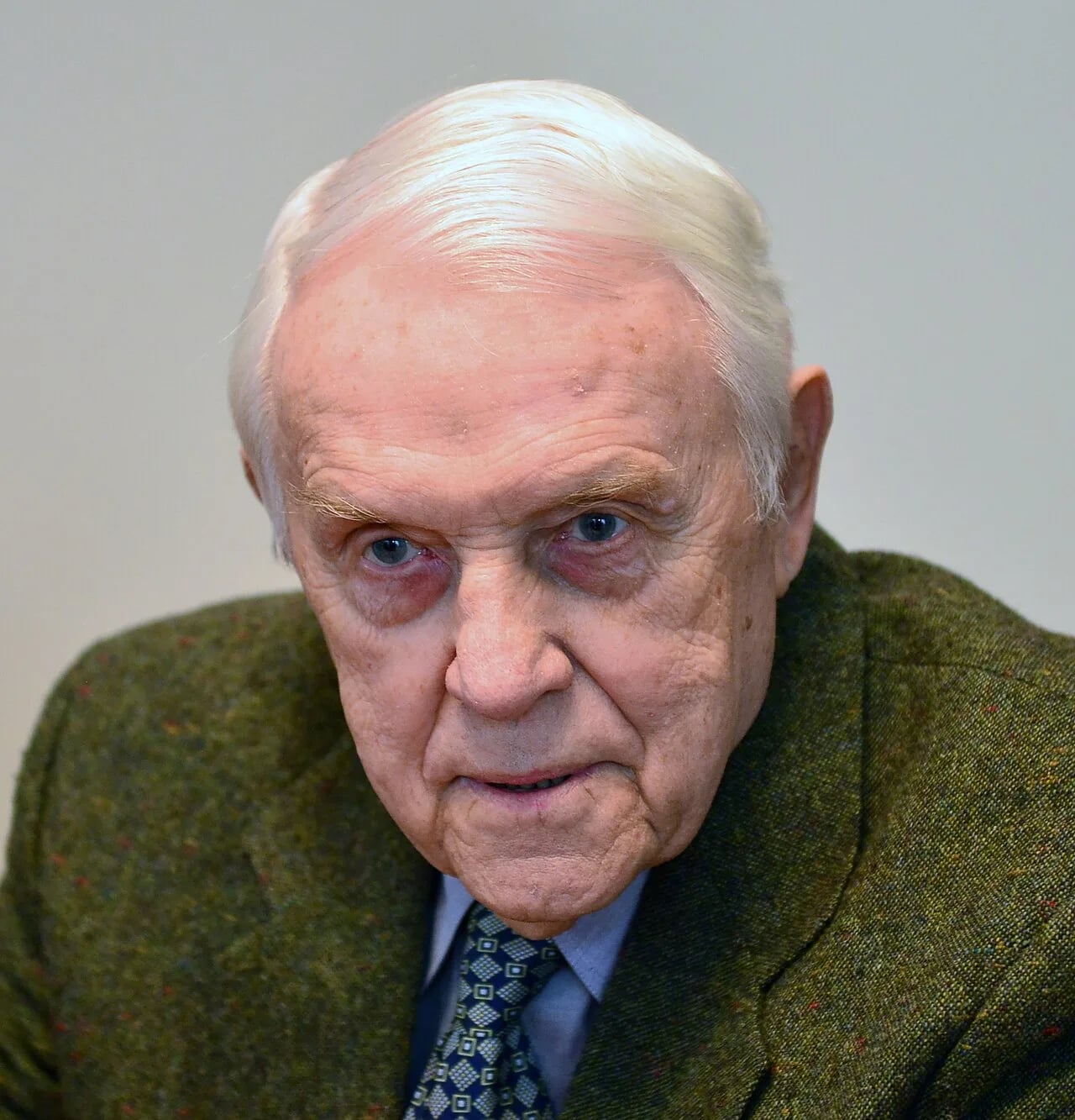 Portrait of Ivan Mrázek (1926–2019) – memorial page