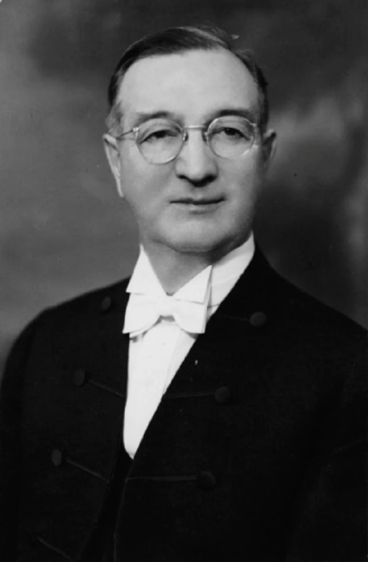 Portrait of Jacob Nicol (1876–1958) – memorial page