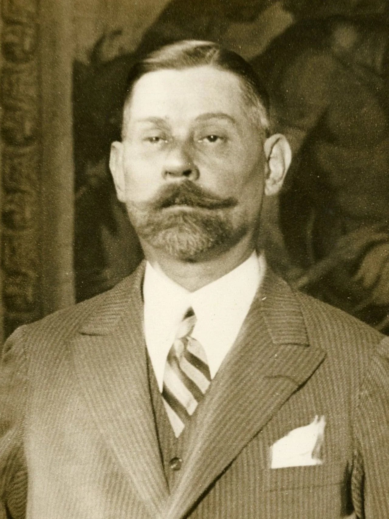 Portrait of Jacques-Louis Dumesnil (1882–1956) – memorial page