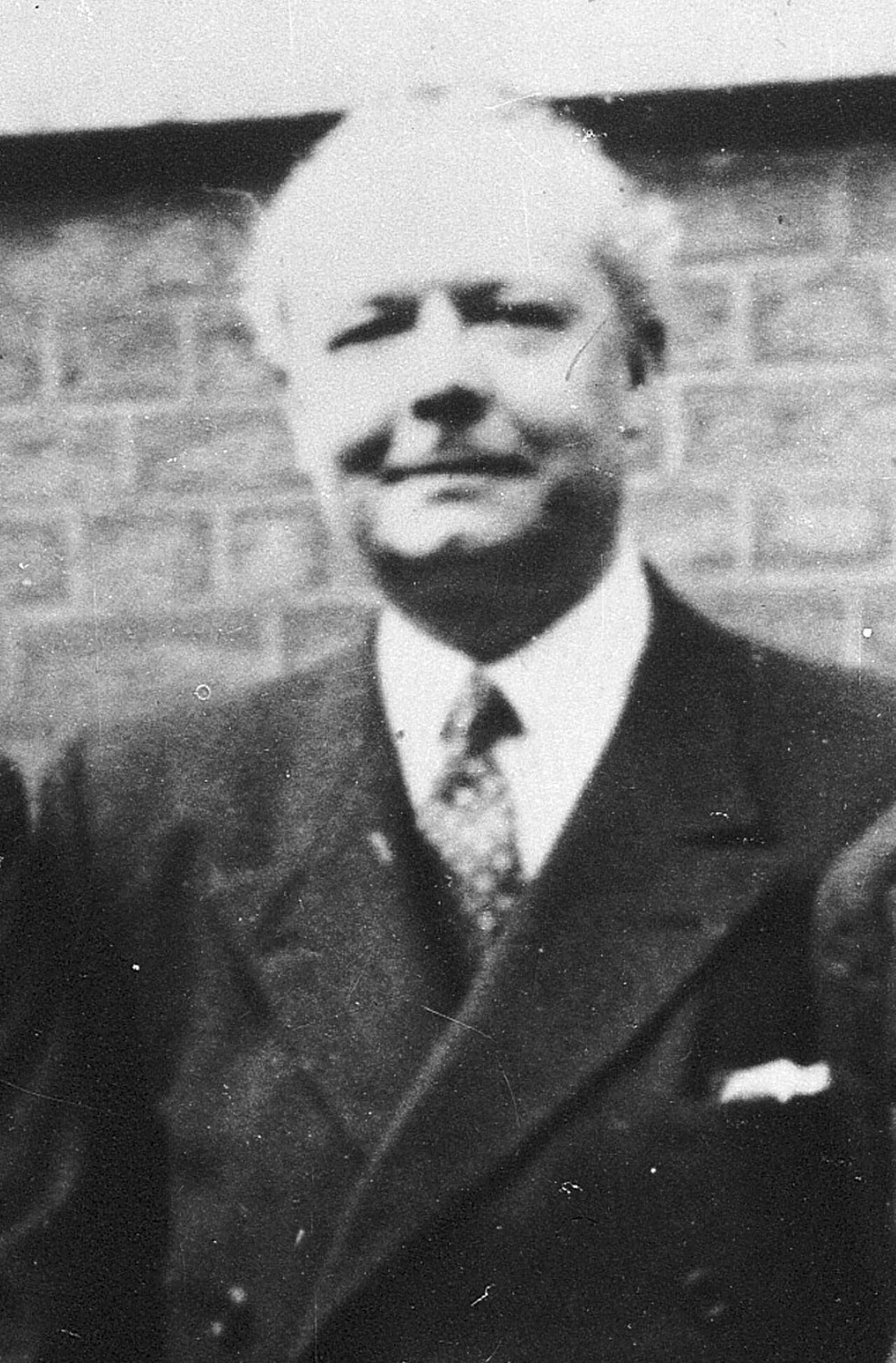 Porträt von Jacques Tréfouël (1897–1977) – Gedenkseite