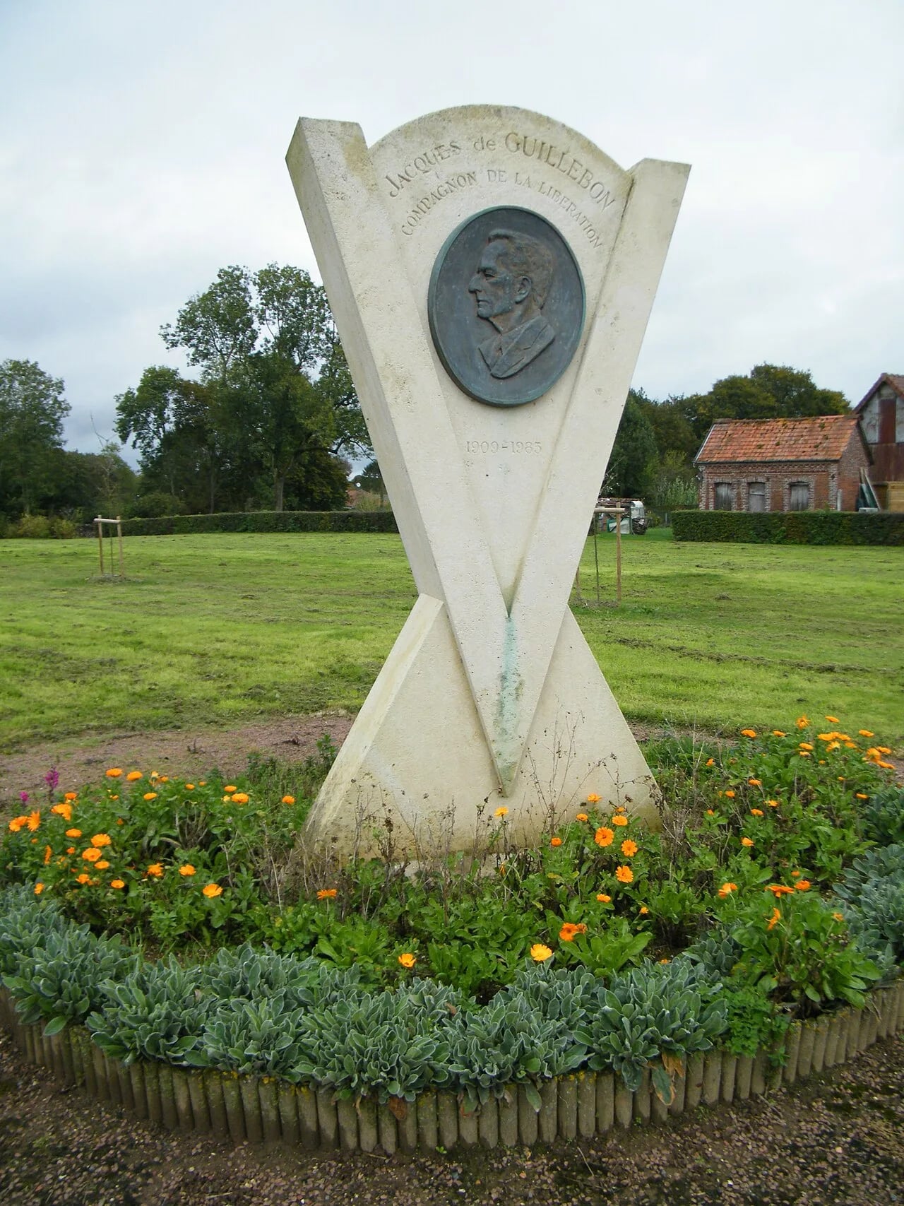 Portrait of Jacques de Guillebon (1909–1985) – memorial page