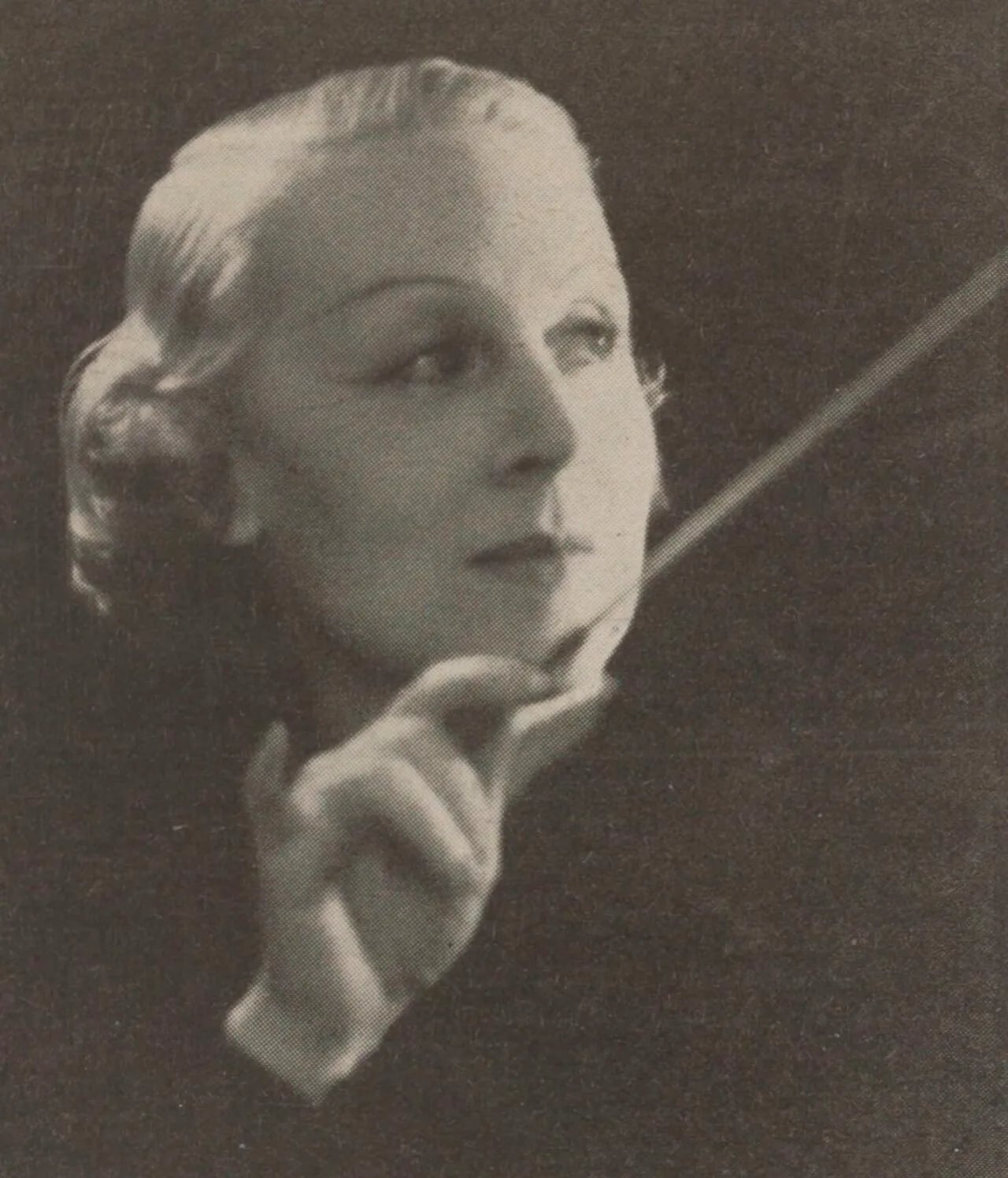 Portrait of Jane Evrard (1893–1984) – memorial page