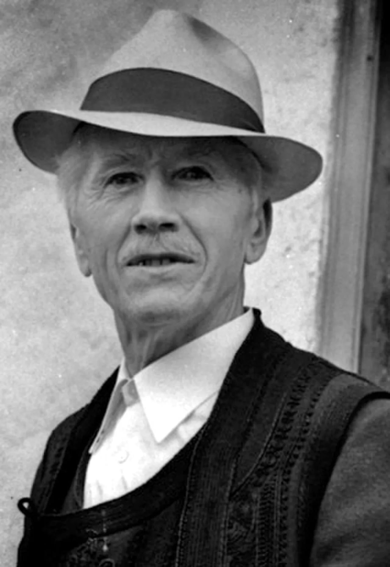 Portrait of Janko Brašić (1906–1994) – memorial page