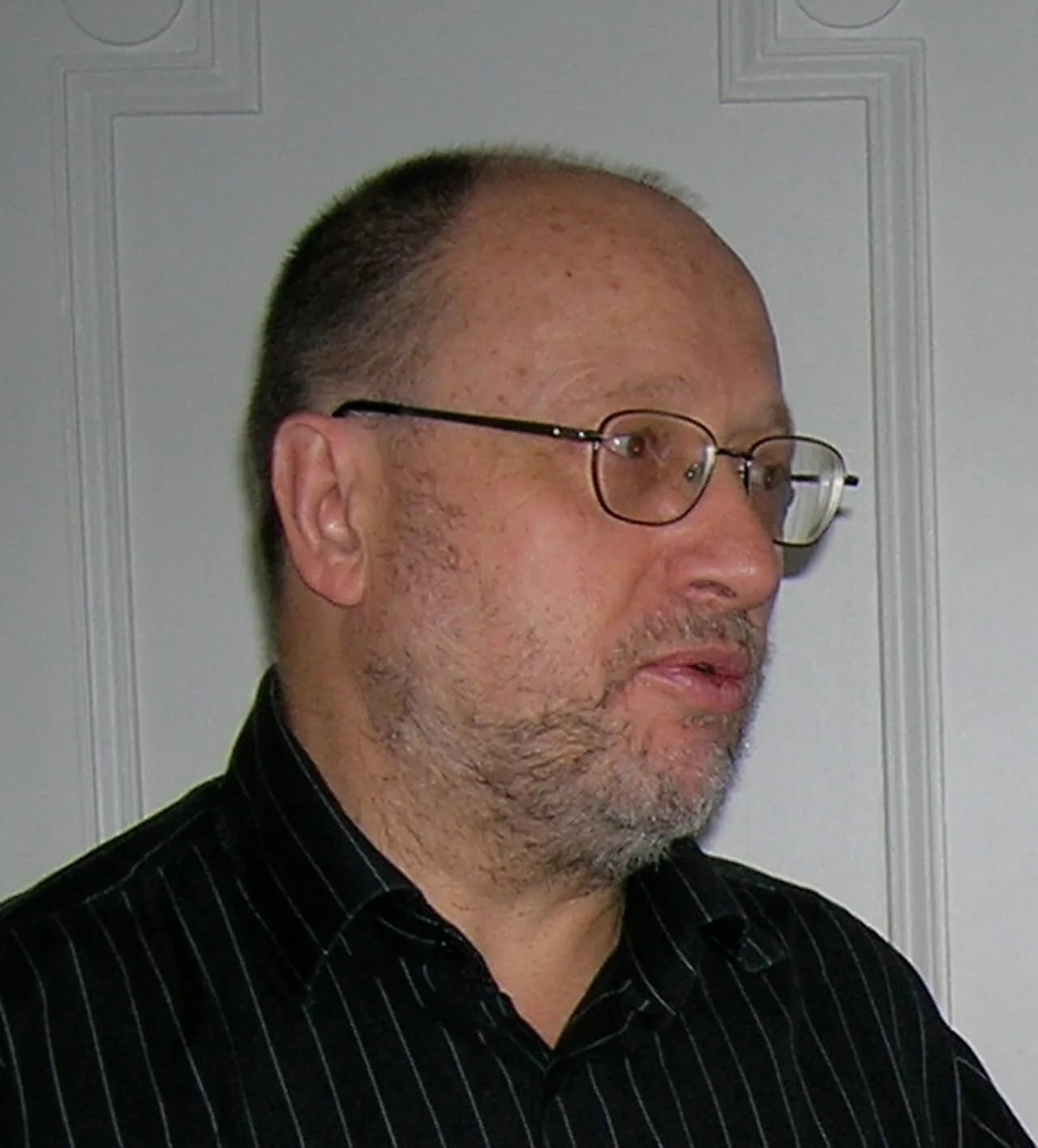 Porträt von Jean-Marie Apostolidès (1943–2023) – Gedenkseite