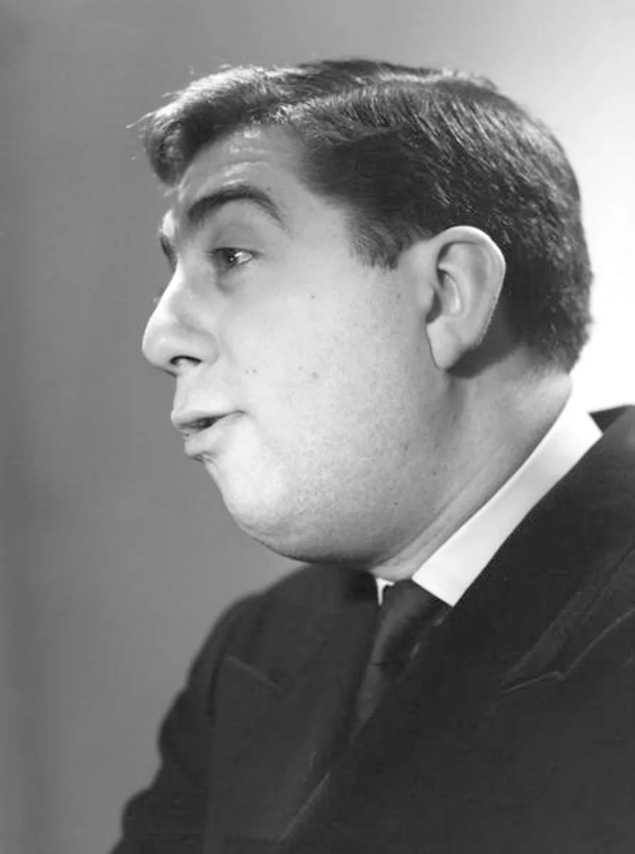 Portrait of Jean-Marie Proslier (1928–1997) – memorial page