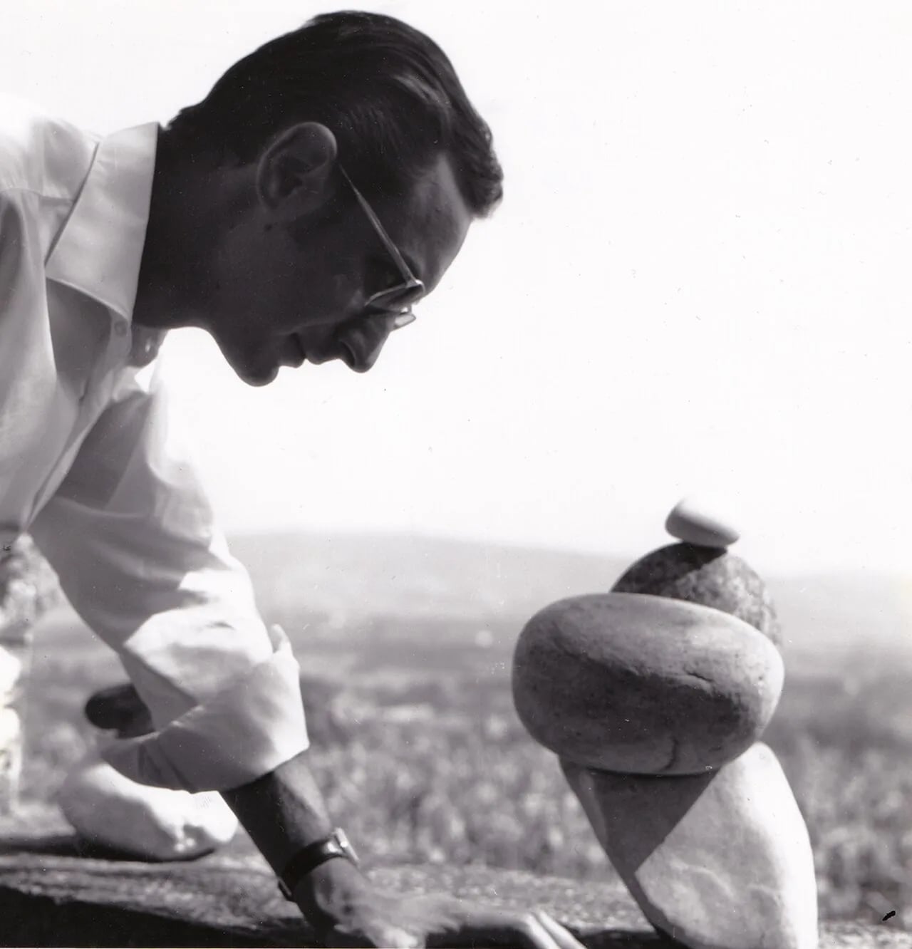 Porträt von Jean-Michel Sanejouand (1934–2021) – Gedenkseite
