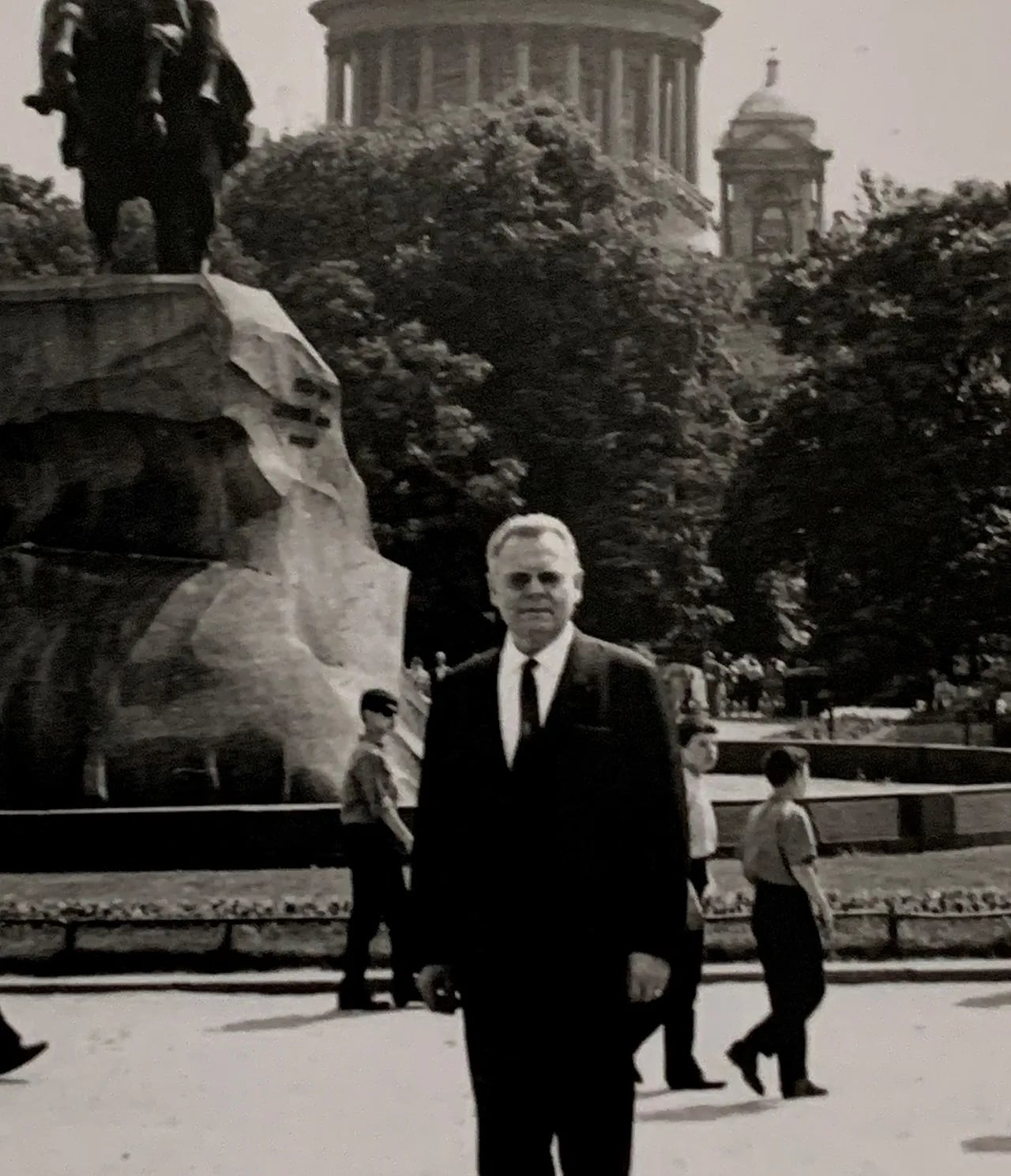 Portrait of Jean-Raymond Tournoux (1914–1984) – memorial page