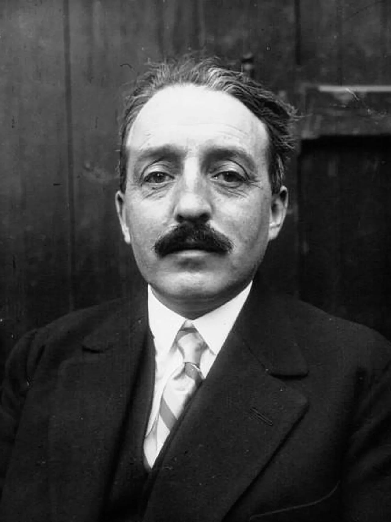 Porträt von Jean Hérard (1888–1966) – Gedenkseite