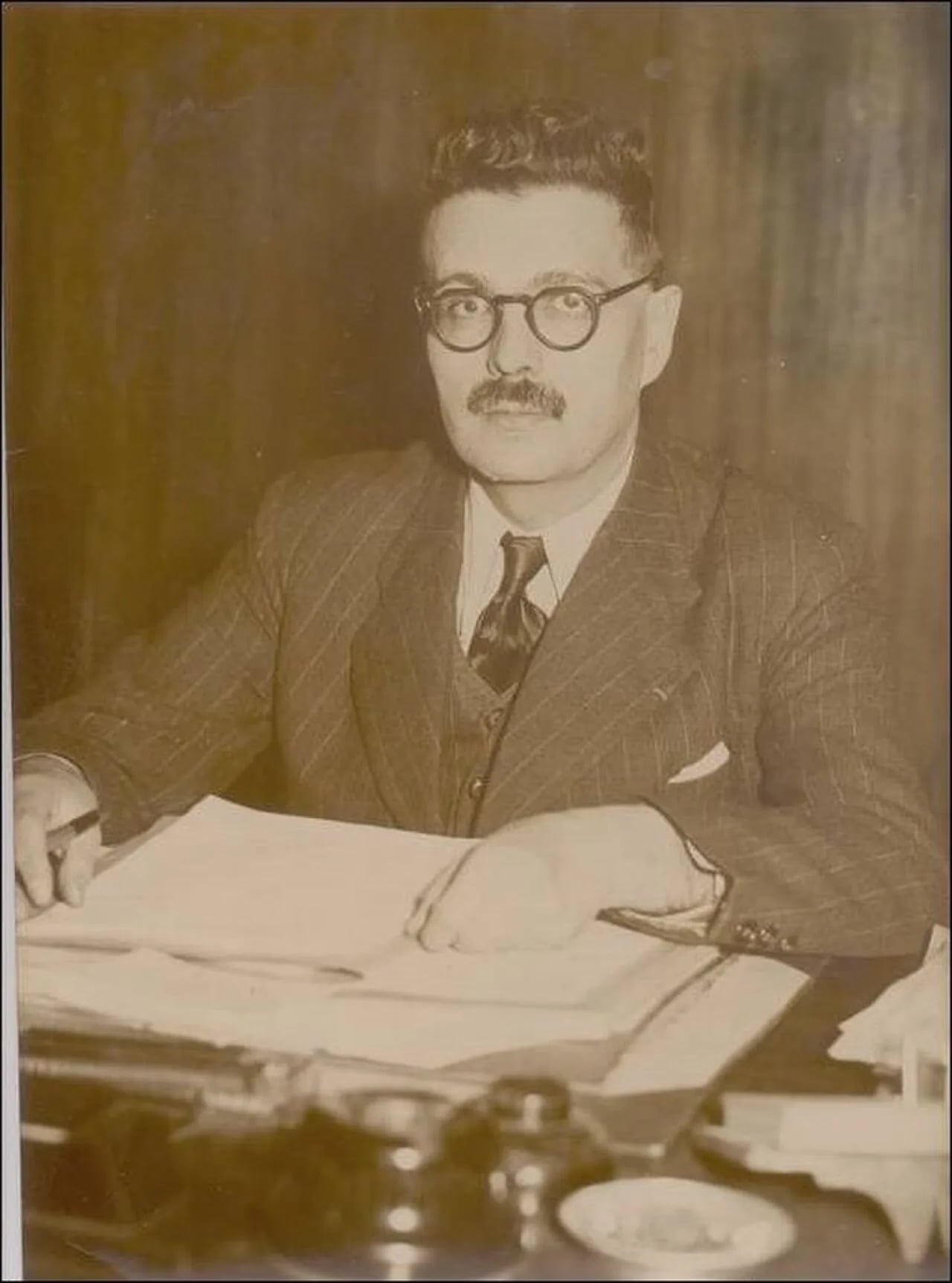 Porträt von Jean Minjoz (1904–1987) – Gedenkseite