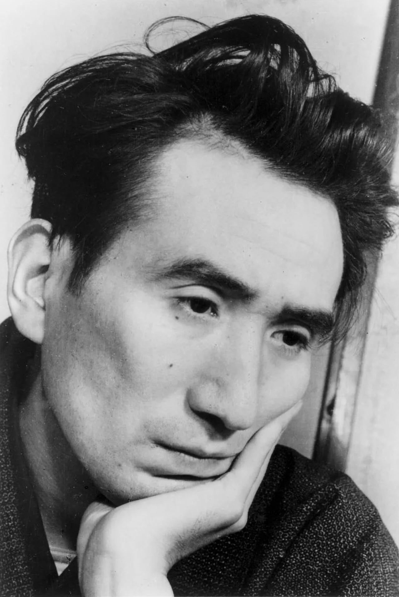 Portrait of Dazai Osamu (1909–1948) – memorial page