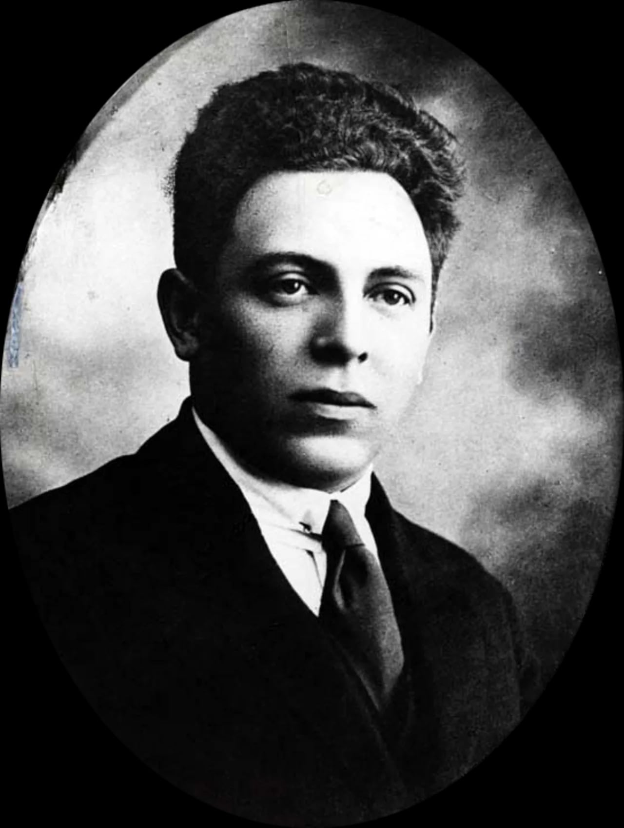 Portrait of Adam Próchnik (1892–1942) – memorial page