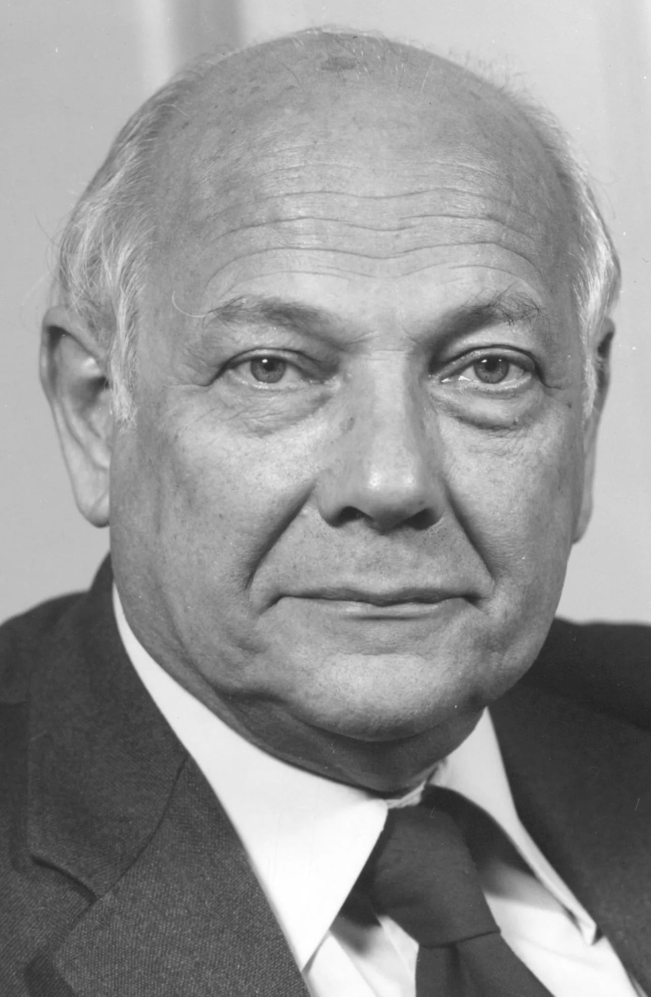 Porträt von Joop den Uyl (1919–1987) – Gedenkseite