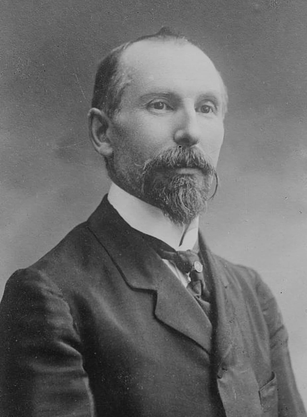 Portrait of Abel Lefranc (1863–1952) – memorial page