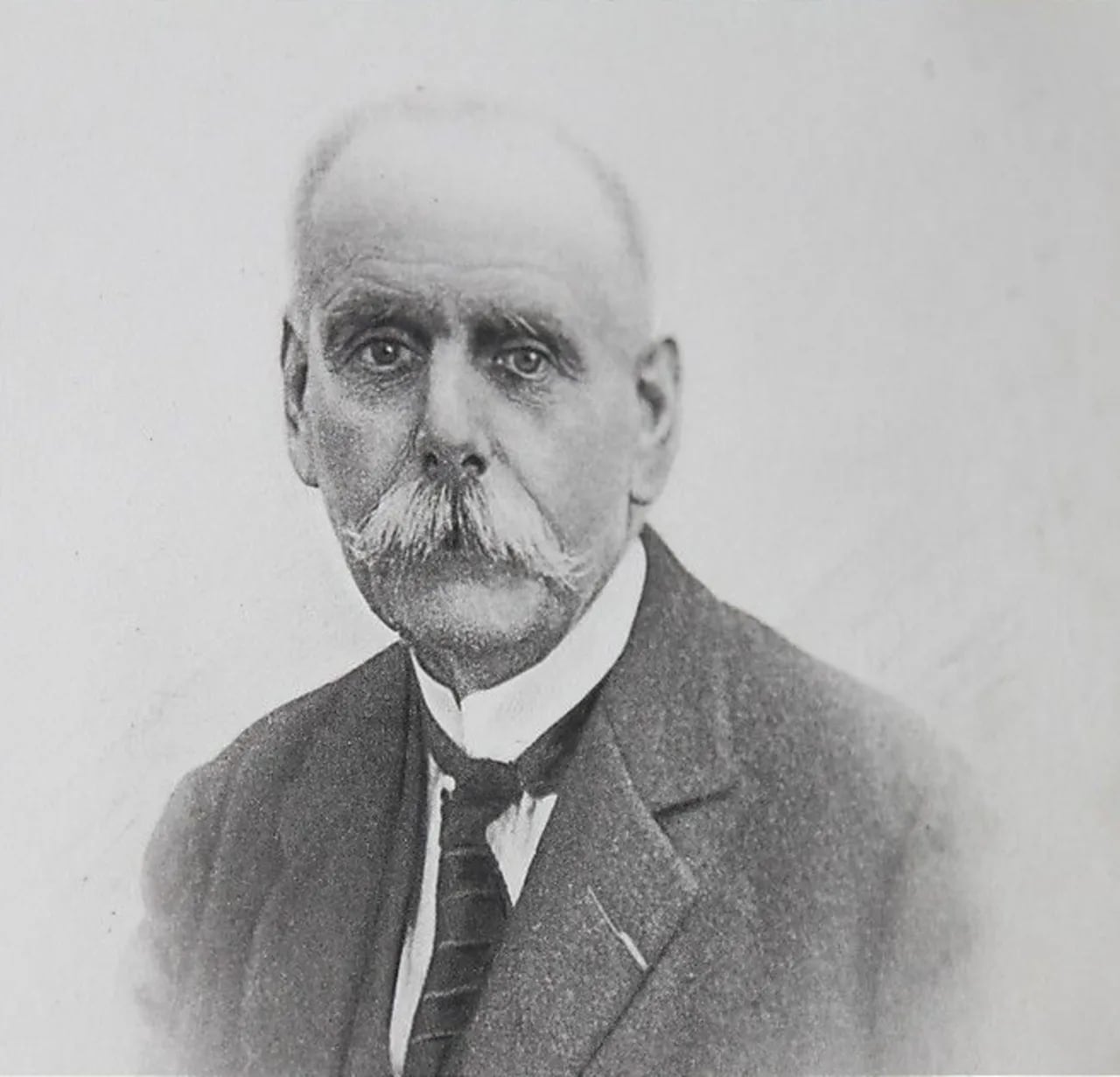Portrait of Joseph L'Hopital (1854–1930) – memorial page