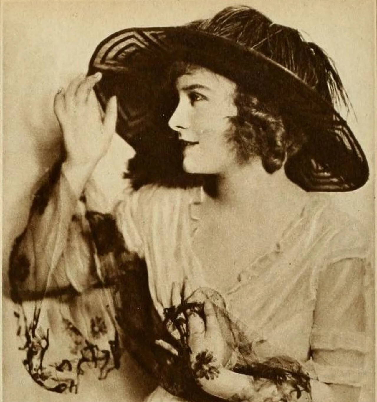 Portrait of Josephine Hill (1899–1989) – memorial page