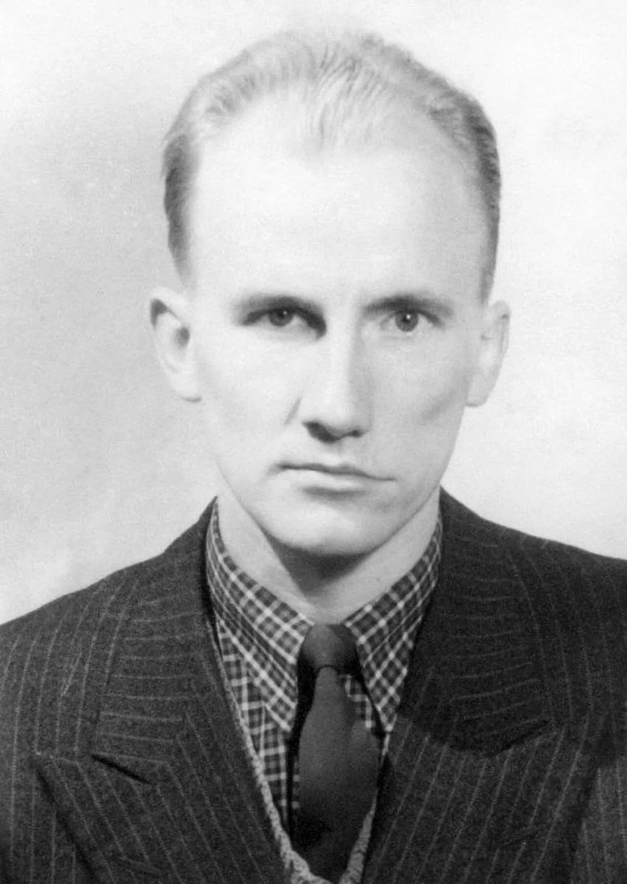 Portrait of Jukka Wuolio (1927–2001) – memorial page