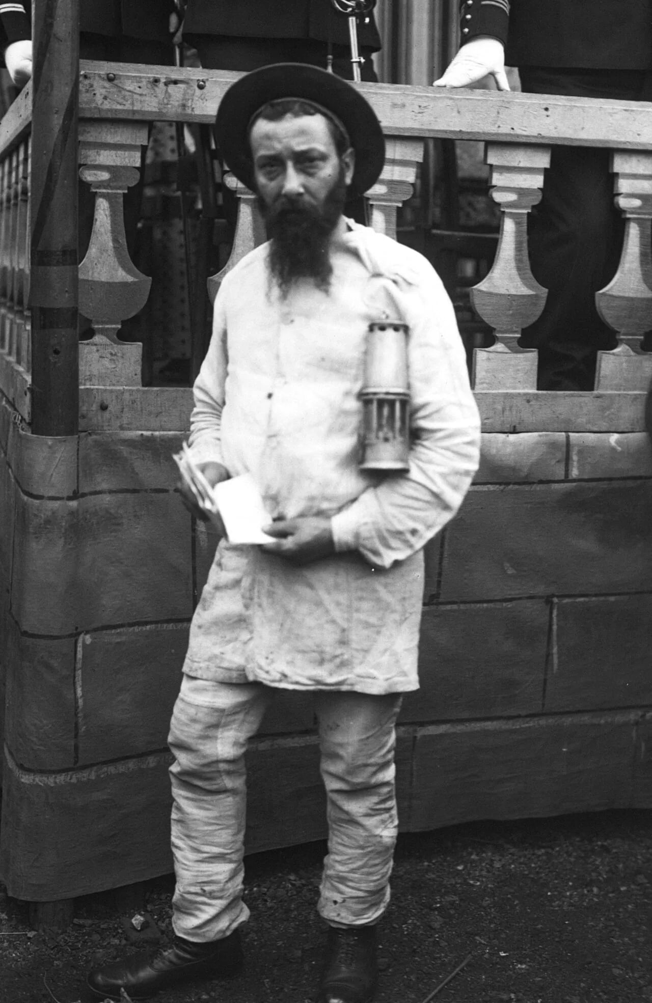 Porträt von Jules Mousseron (1868–1943) – Gedenkseite