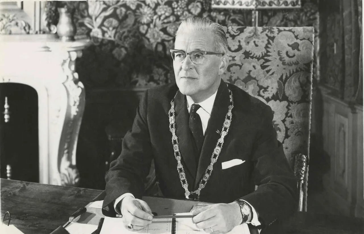 Portrait of Charles Hustinx (1902–1982) – memorial page