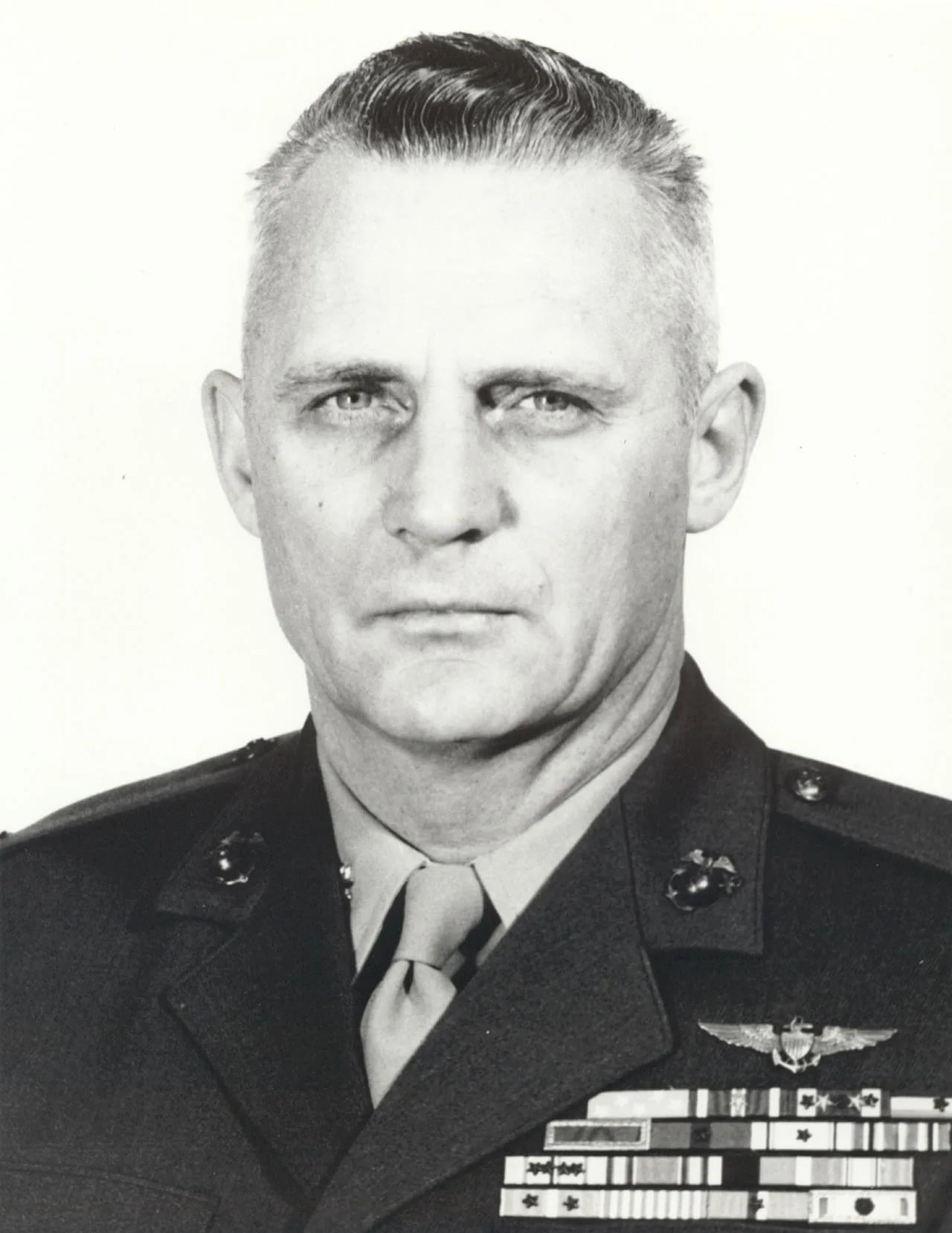 Porträt von Kenneth A. Walsh (1916–1998) – Gedenkseite
