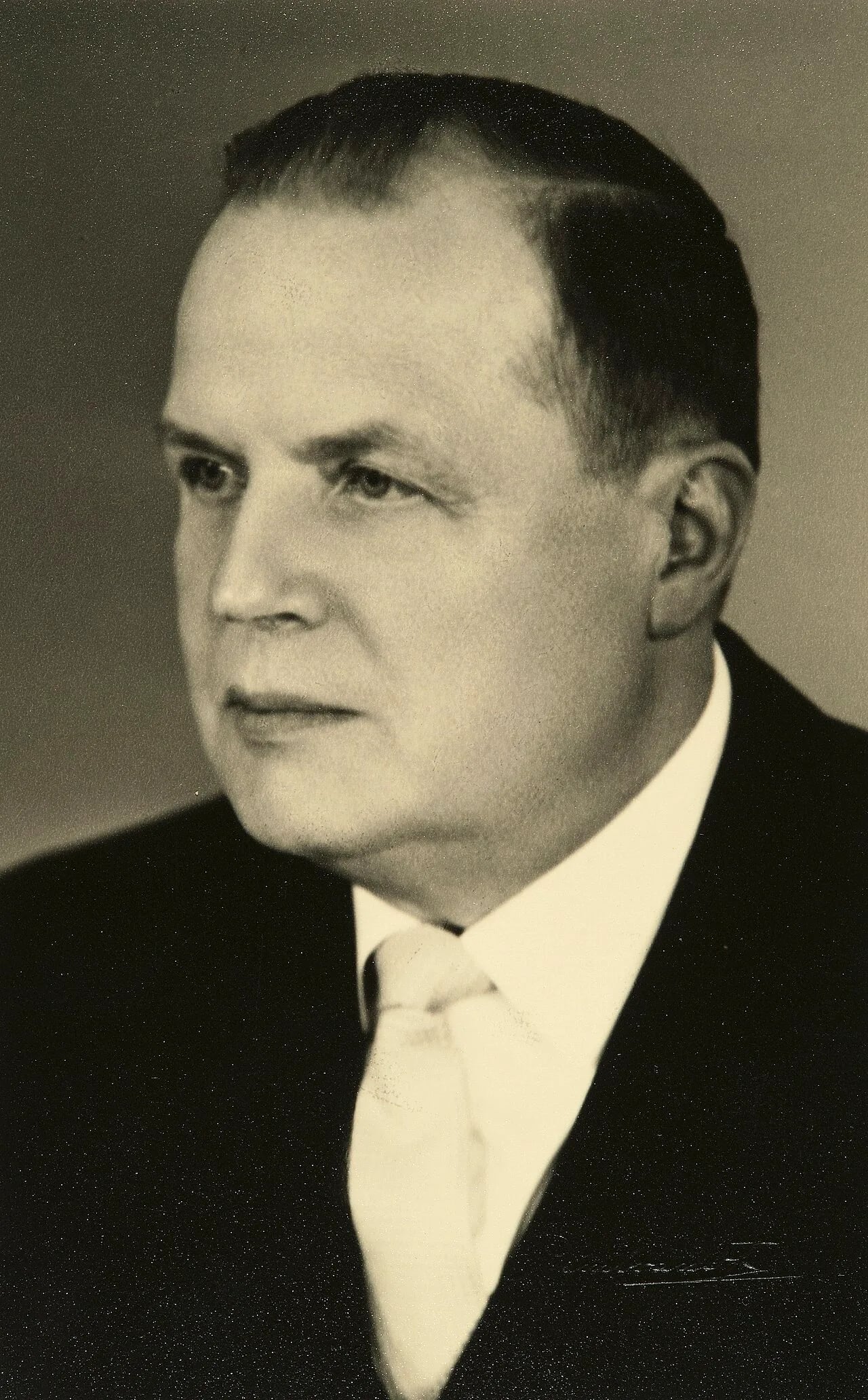 Porträt von Kustaa Vilkuna (1902–1980) – Gedenkseite