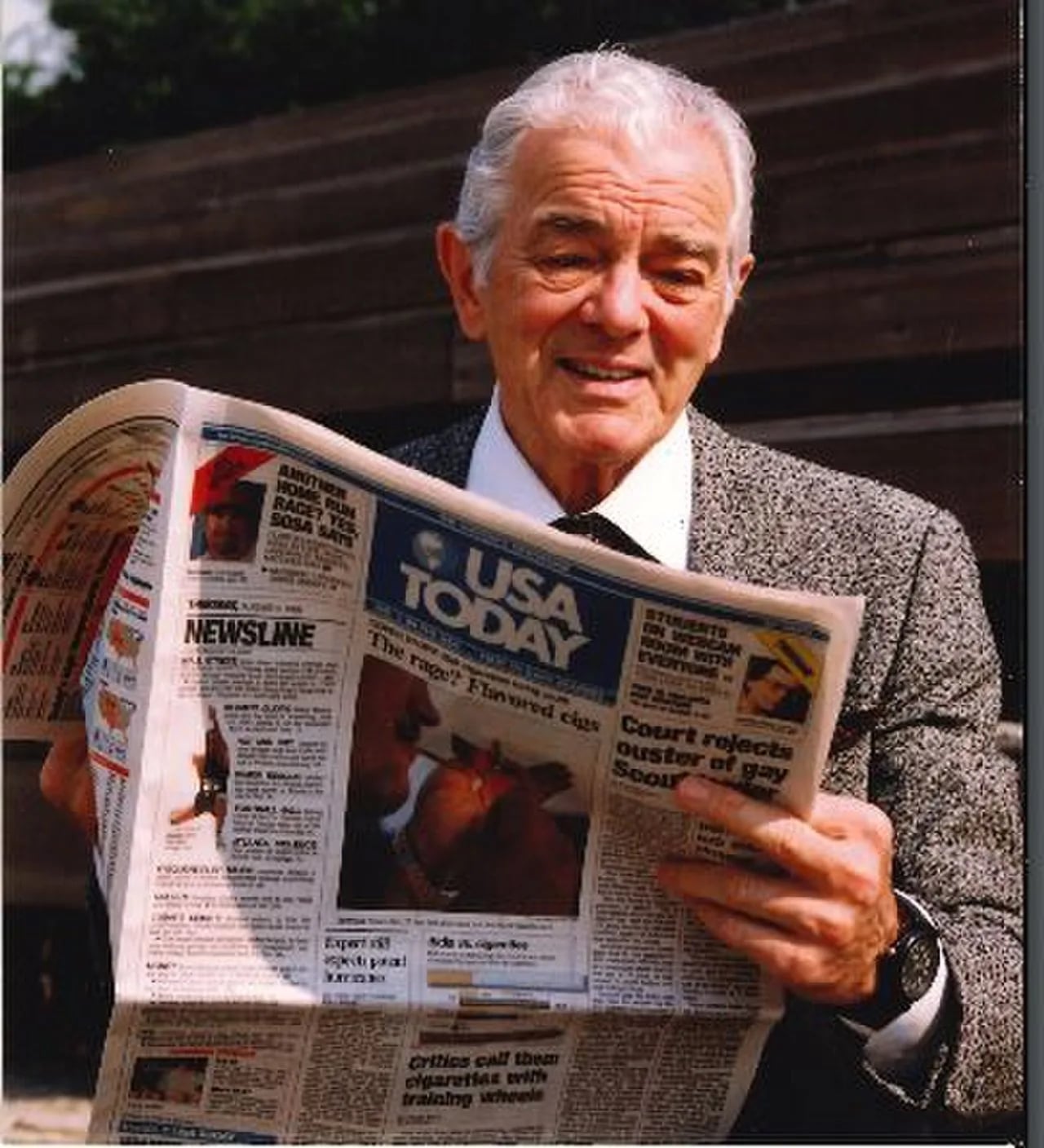 Portrait of Al Neuharth (1924–2013) – memorial page