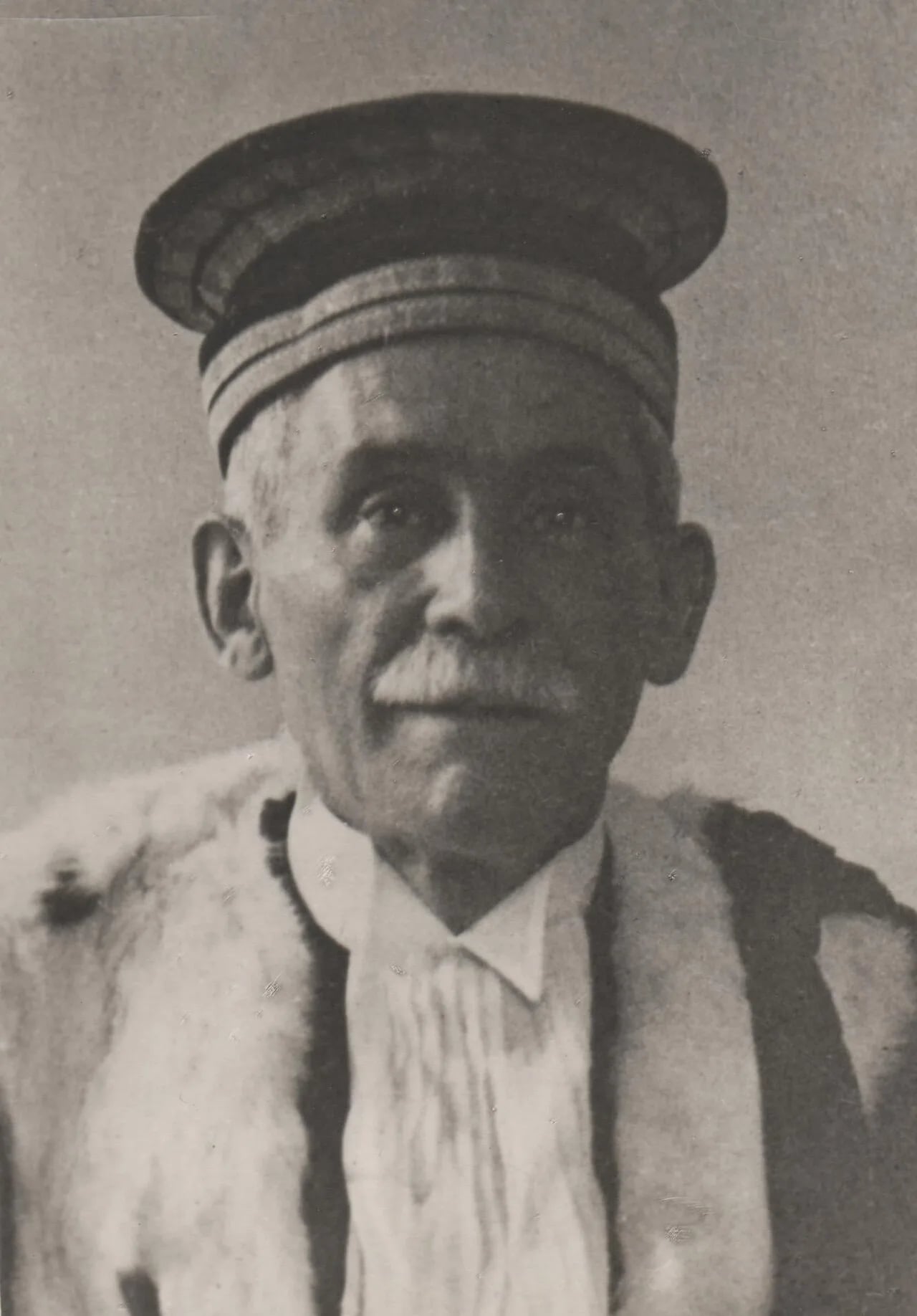 Portrait of Gustave-Charles Toussaint (1869–1938) – memorial page