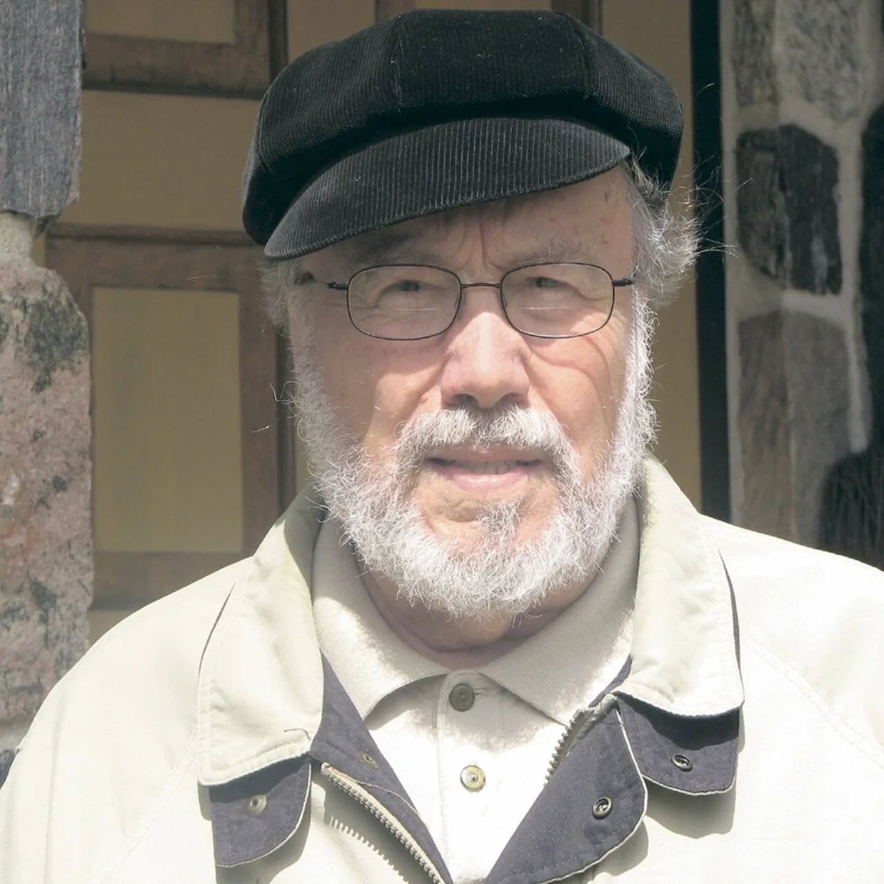 Porträt von Laurent Mailhot (1931–2021) – Gedenkseite