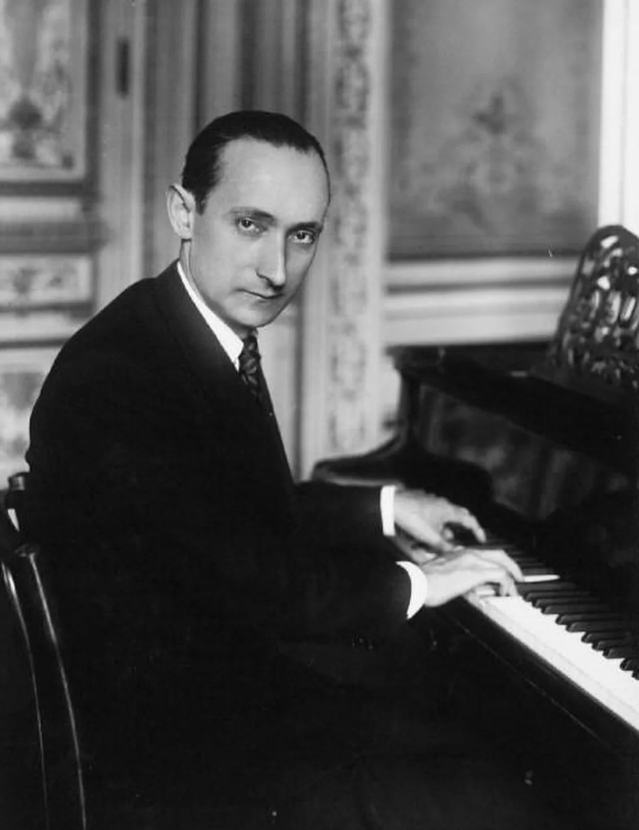 Porträt von Georges Dandelot (1895–1975) – Gedenkseite