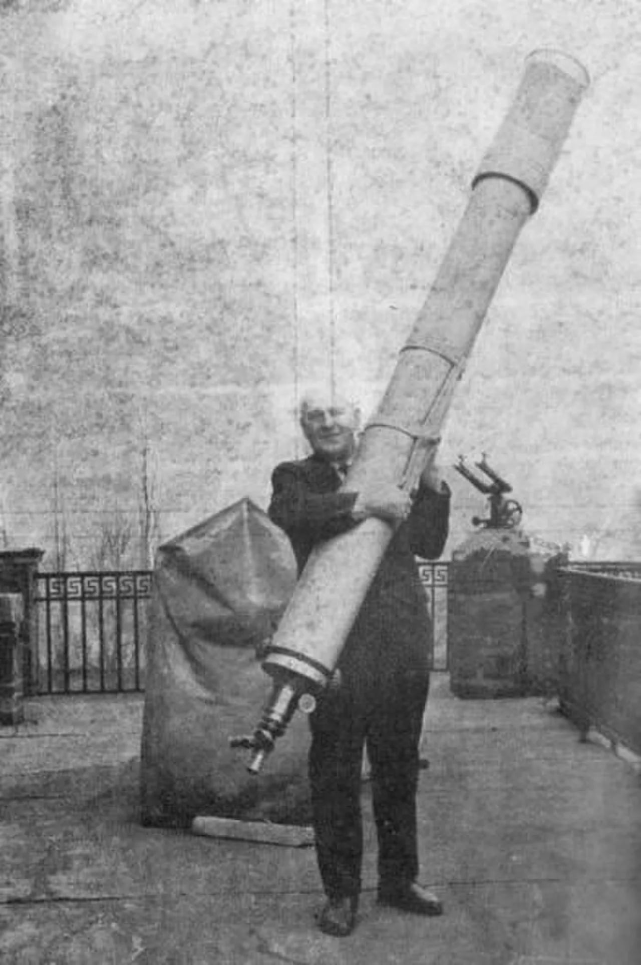 Portrait of Kazimierz Kordylewski (1903–1981) – memorial page