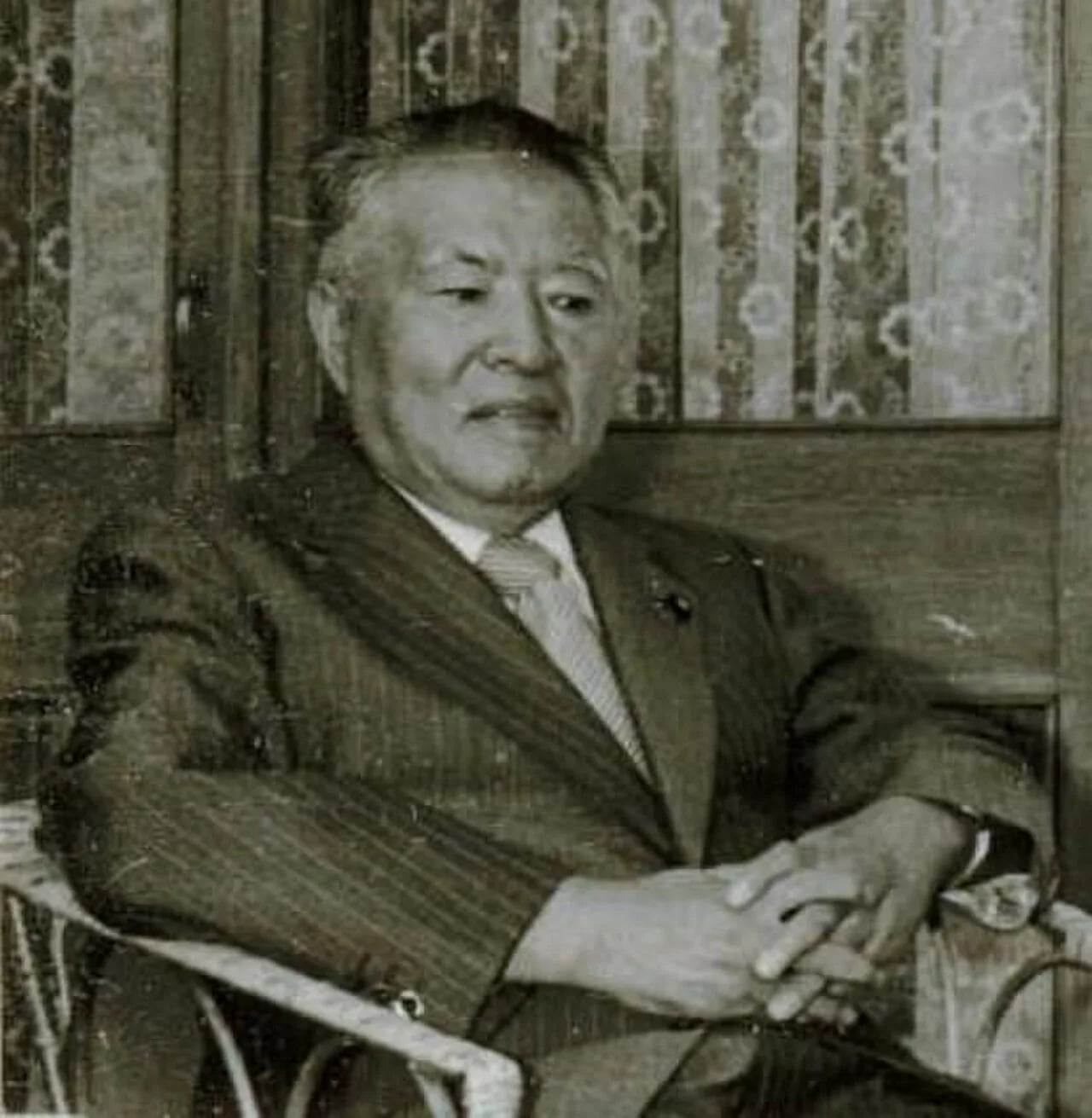 Portrait of Kenji Miyamoto (1908–2007) – memorial page