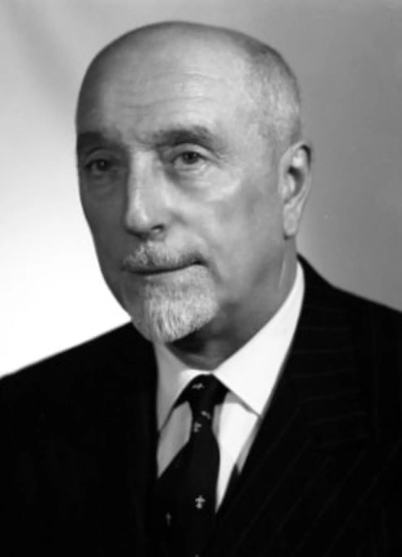 Portrait of Giuseppe Medici (1907–2000) – memorial page