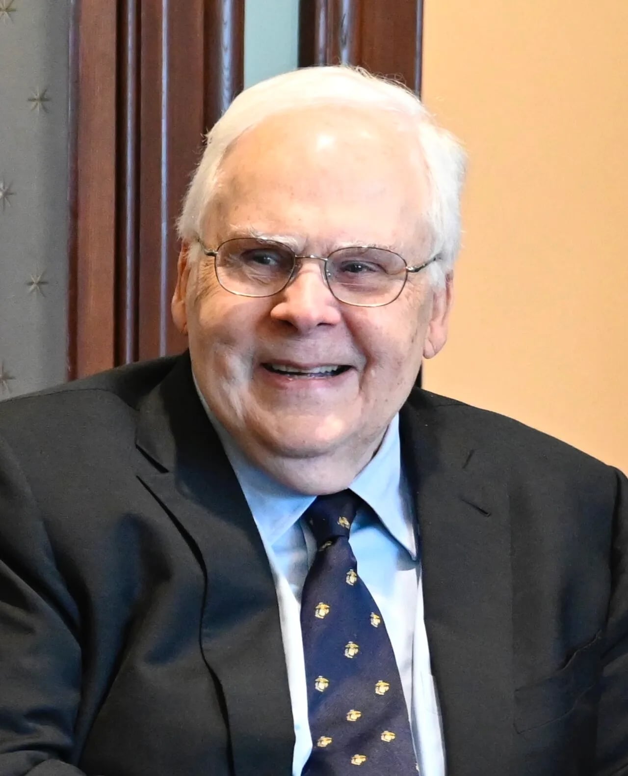 Porträt von Fred Smith (1944–2025) – Gedenkseite